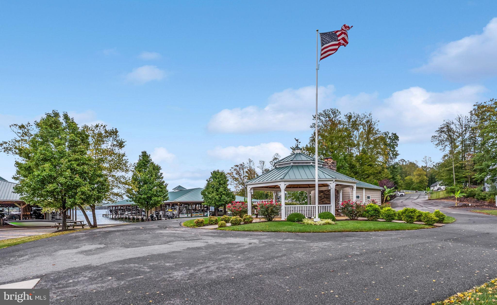 MILL RUN - Residential