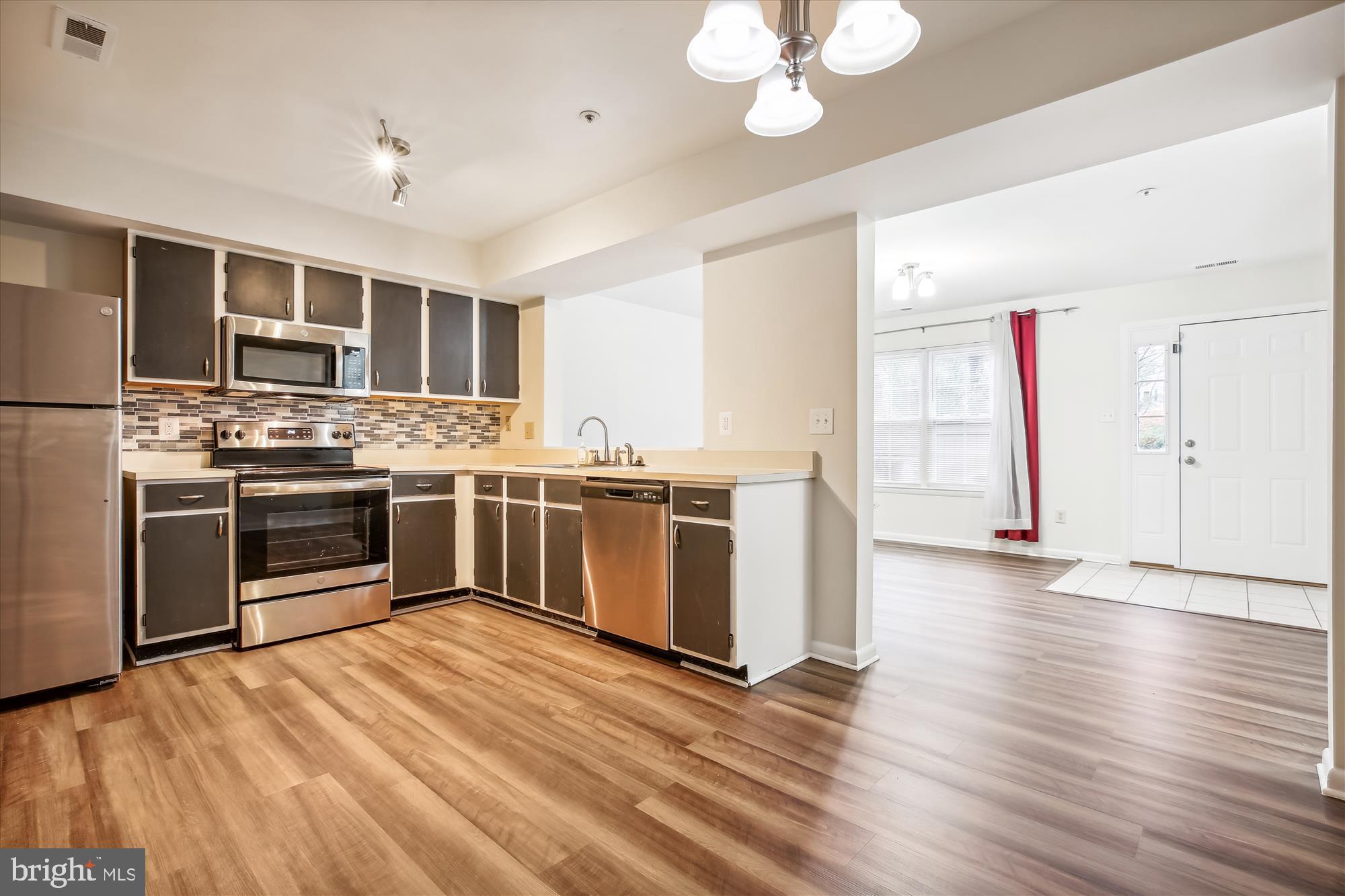 FOREST BROOKE - Residential Lease