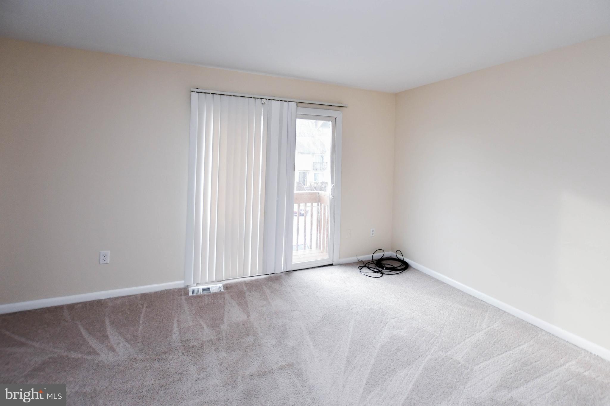 APPLEWALK CONDO - Residential Lease