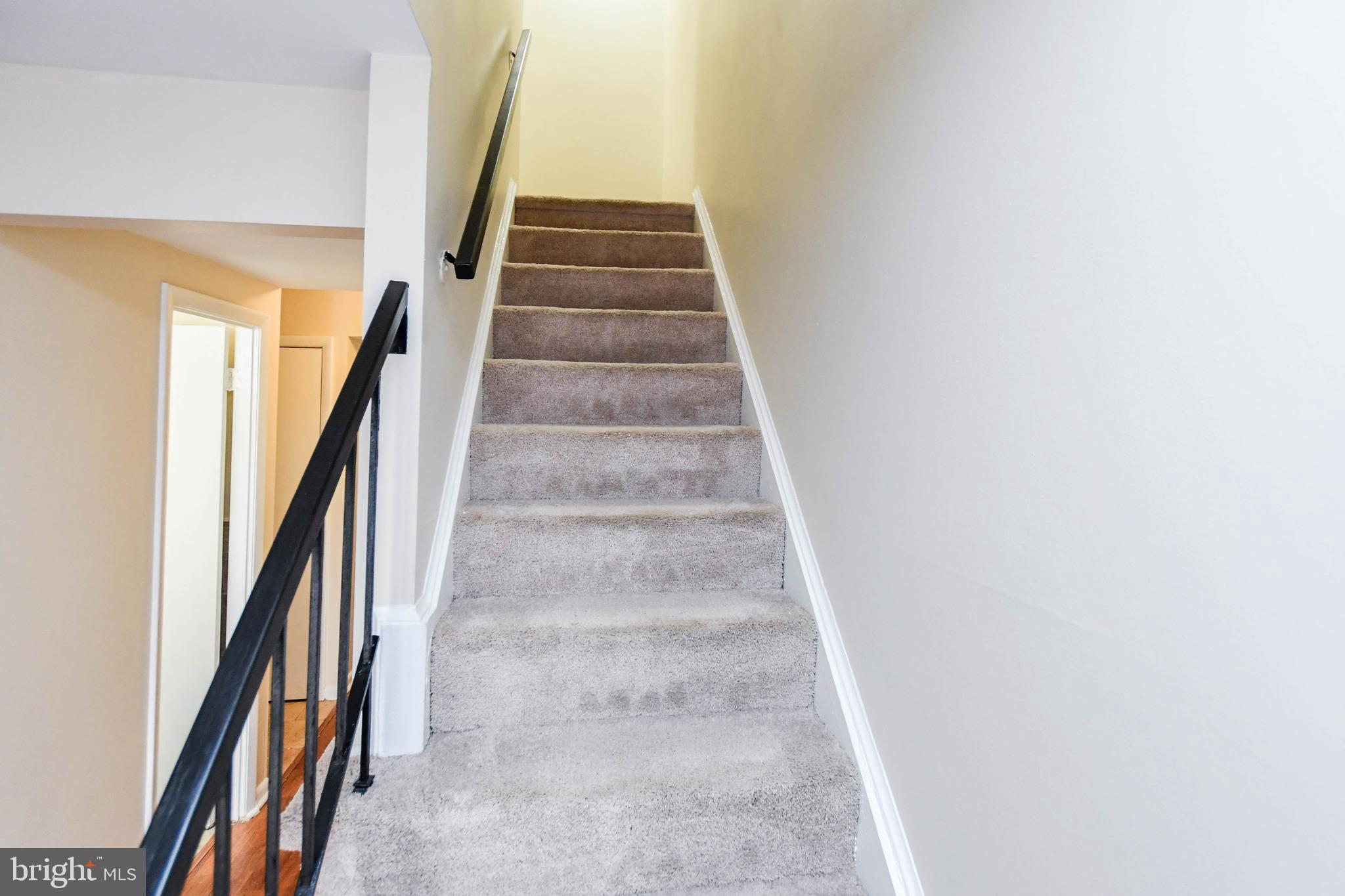 APPLEWALK CONDO - Residential Lease