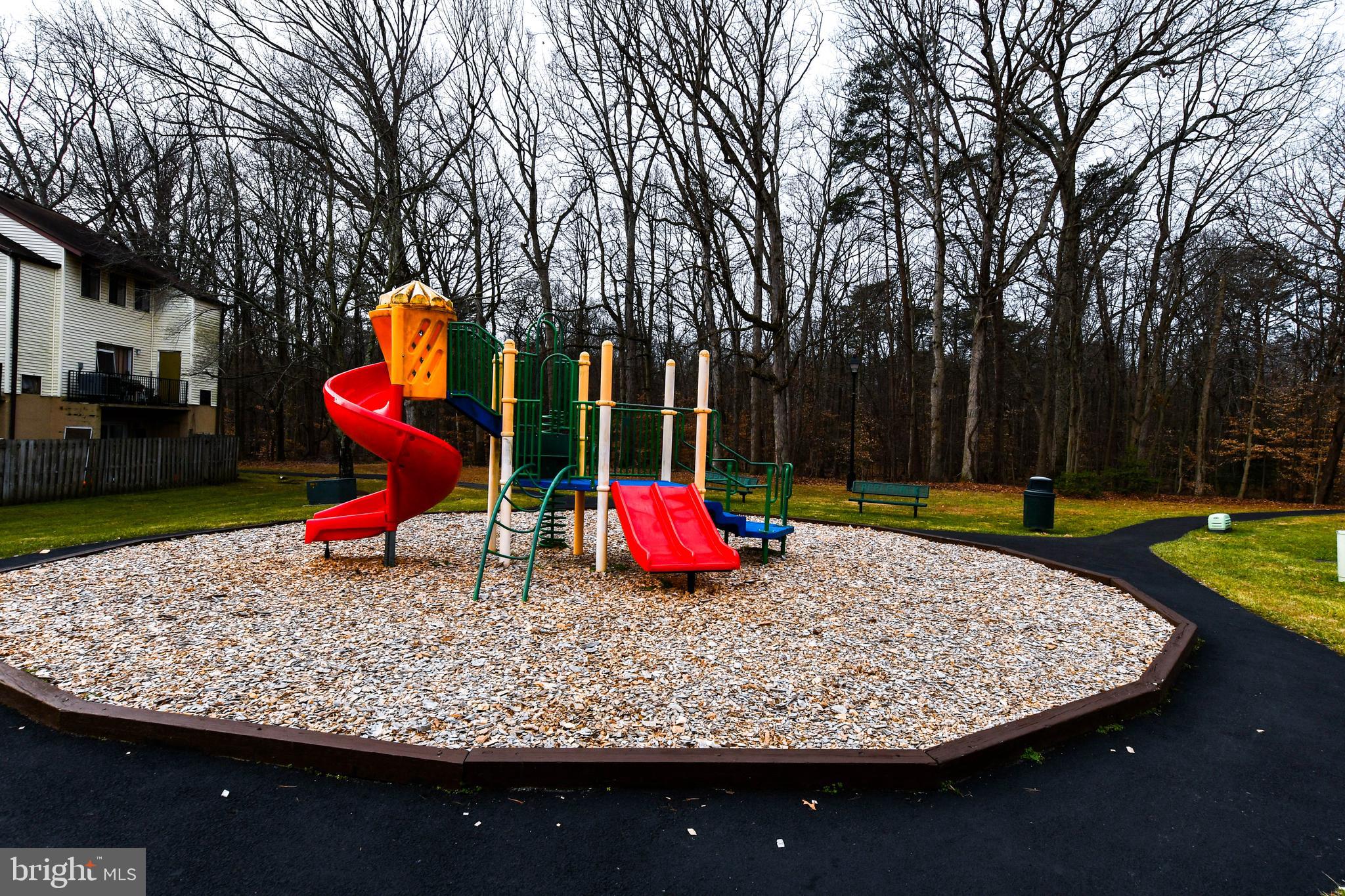 APPLEWALK CONDO - Residential Lease