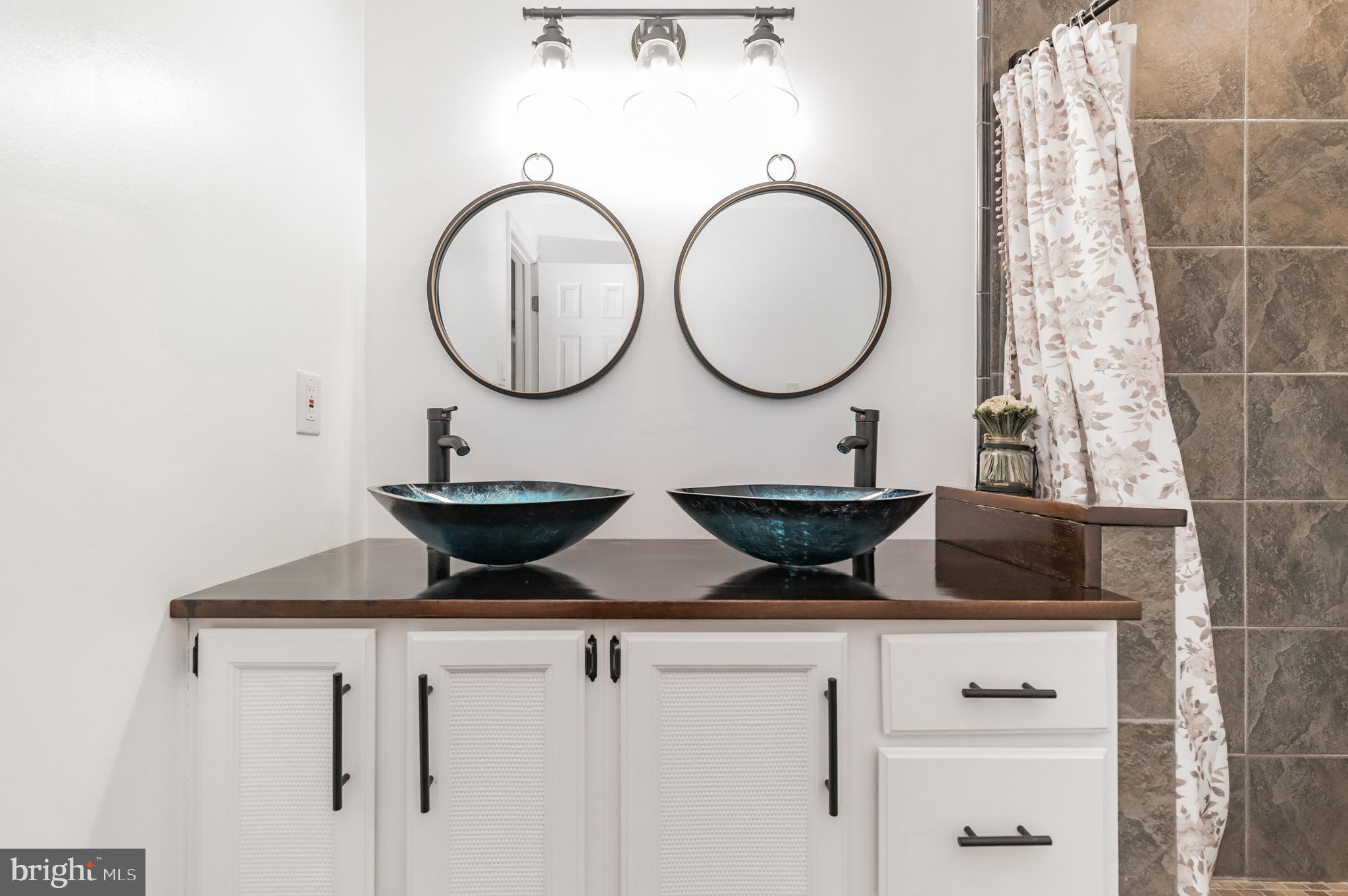 CANNON BLUFF - Residential