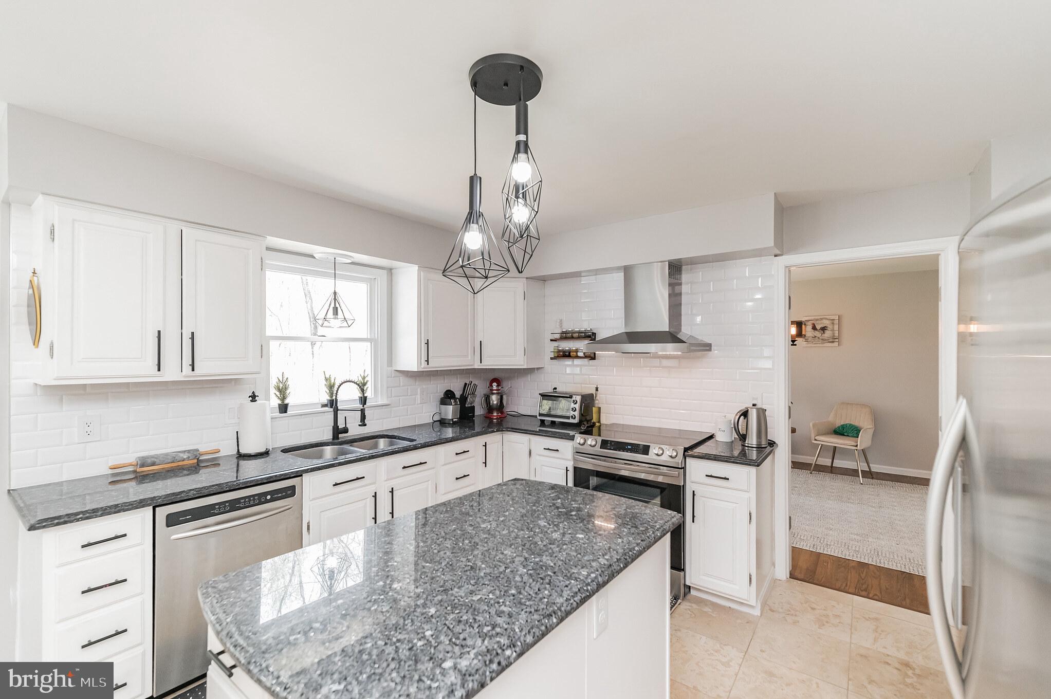 CANNON BLUFF - Residential