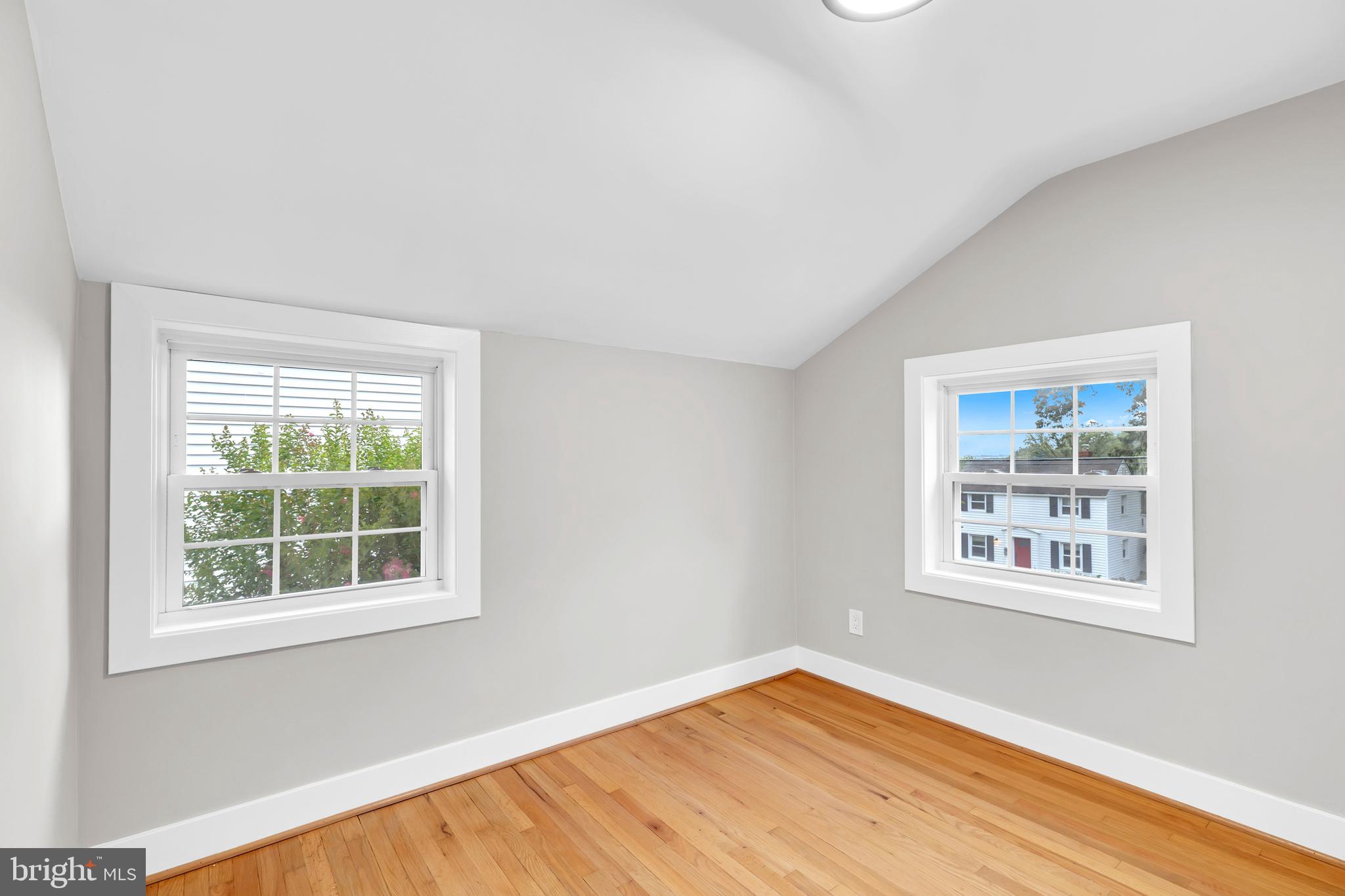 COLUMBIA FOREST - Residential