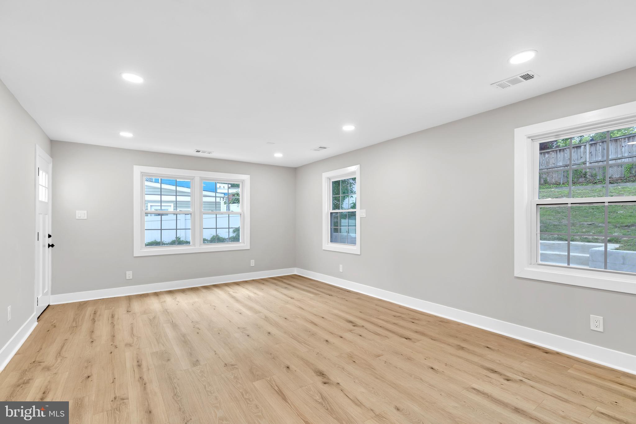 COLUMBIA FOREST - Residential