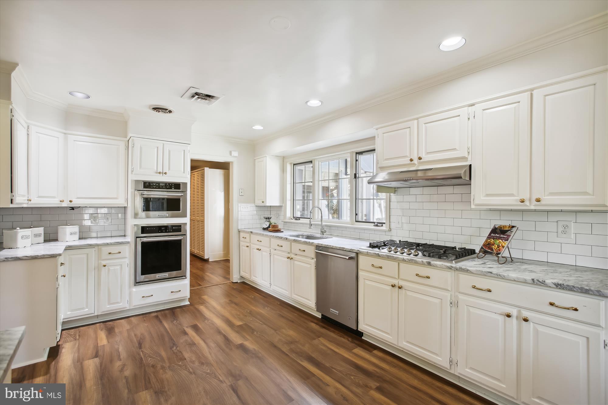 MAPLE HEIGHTS - Residential