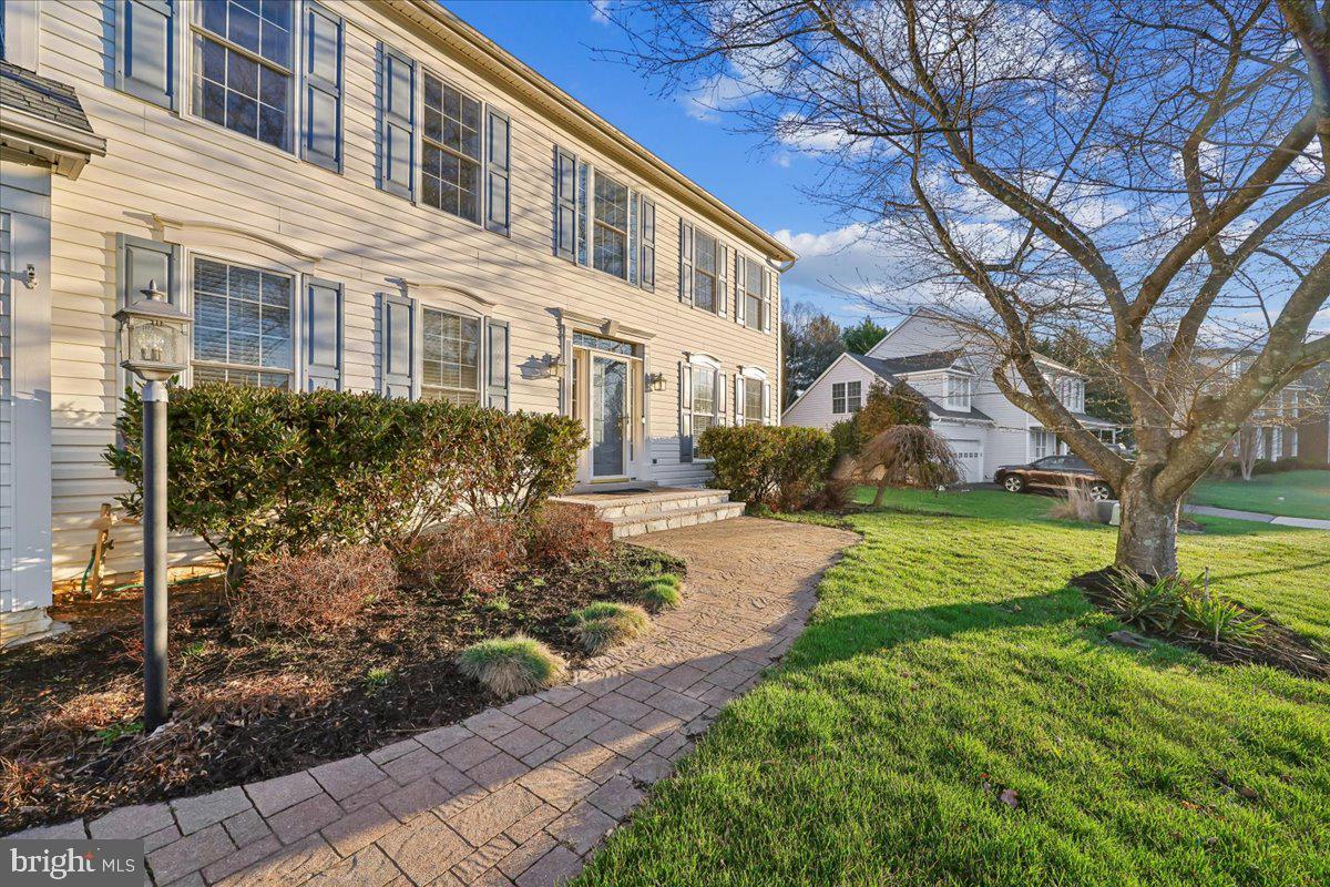 WINDSOR KNOLLS - Residential