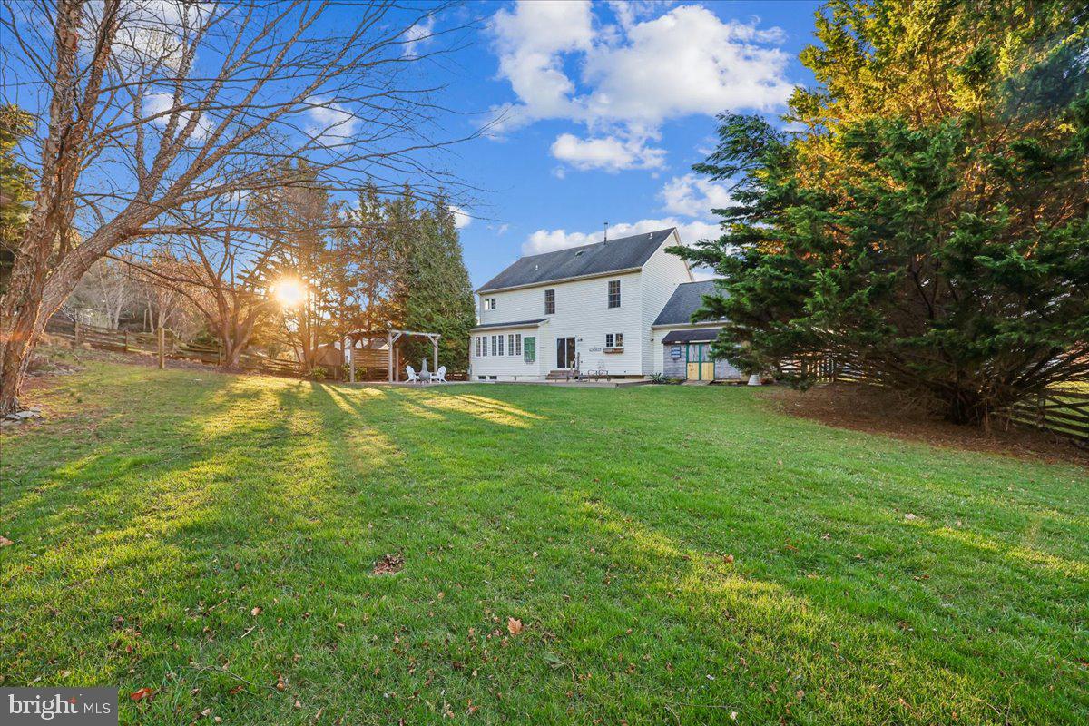 WINDSOR KNOLLS - Residential