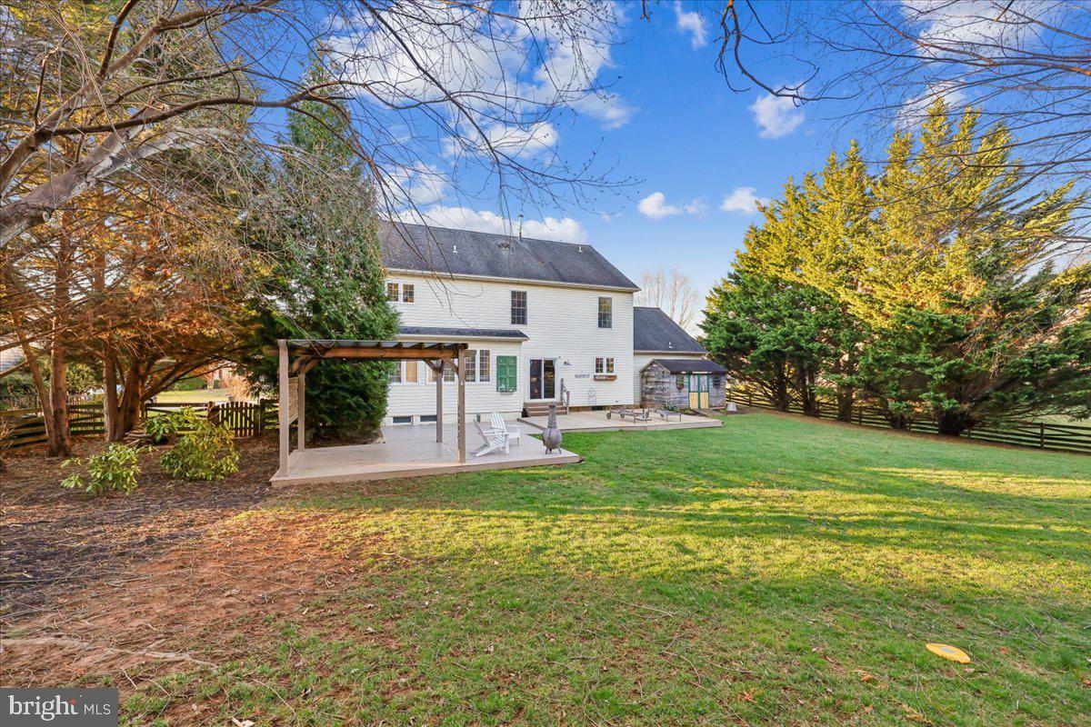 WINDSOR KNOLLS - Residential