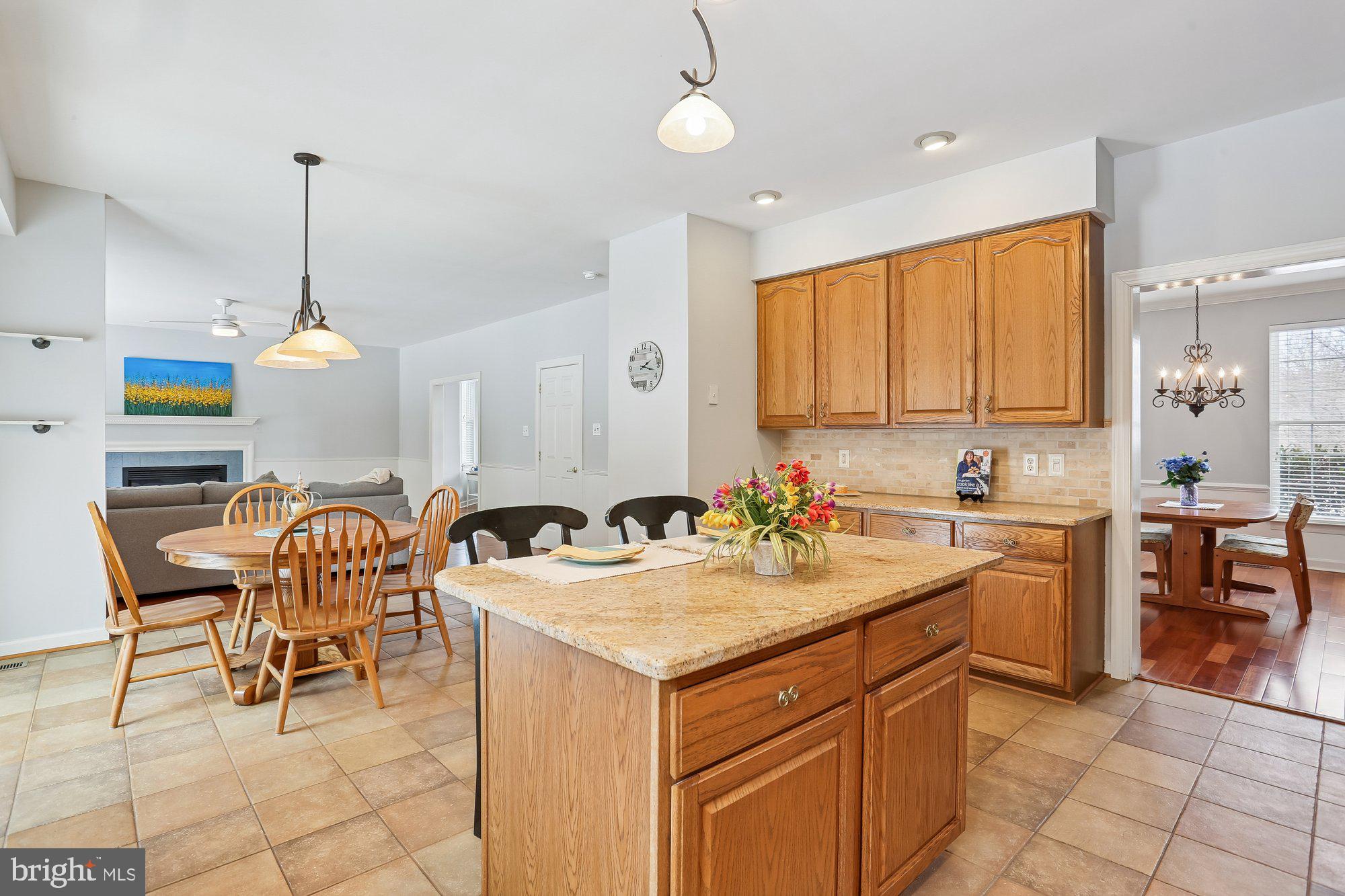 WINDSOR KNOLLS - Residential