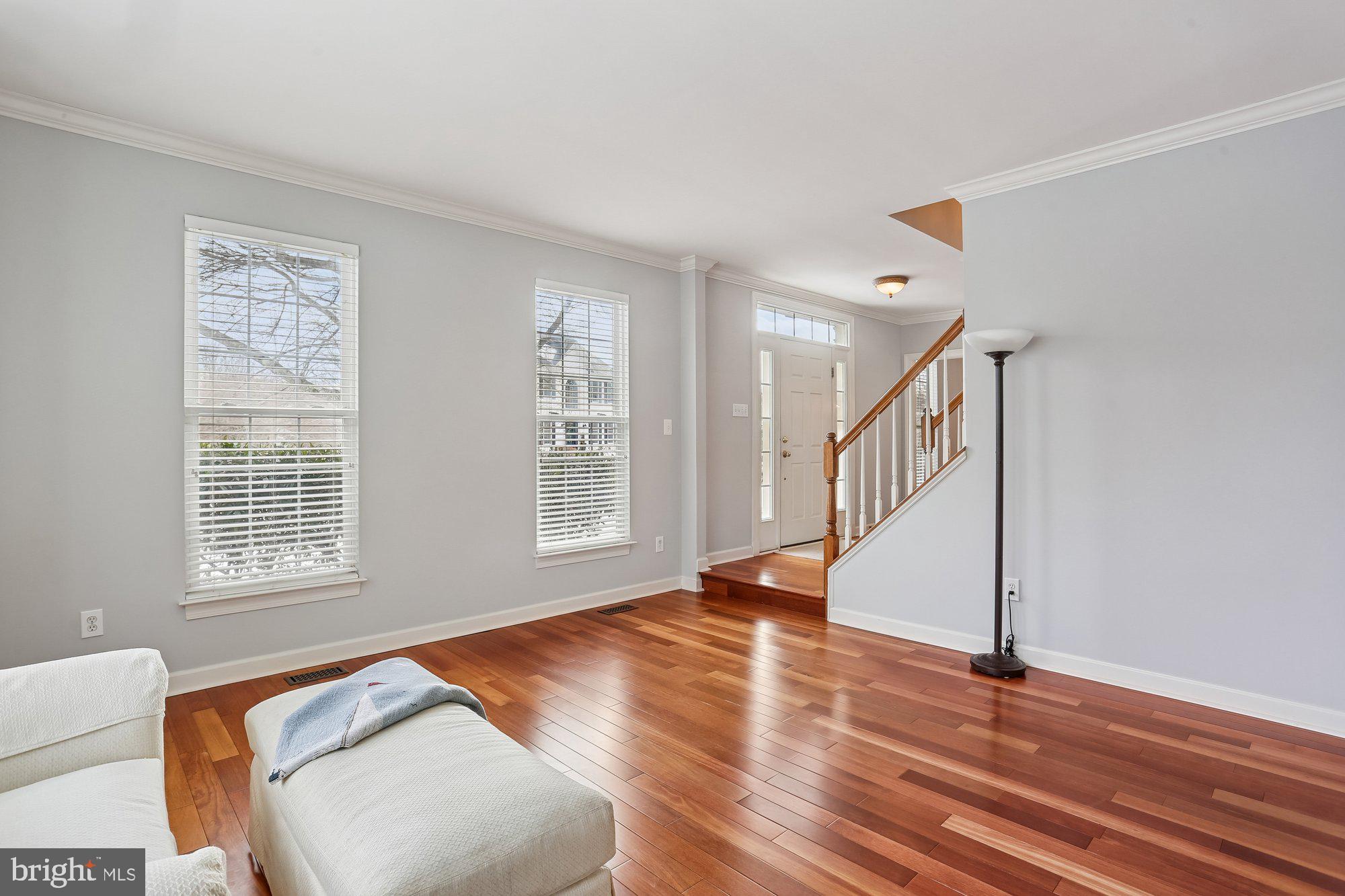 WINDSOR KNOLLS - Residential