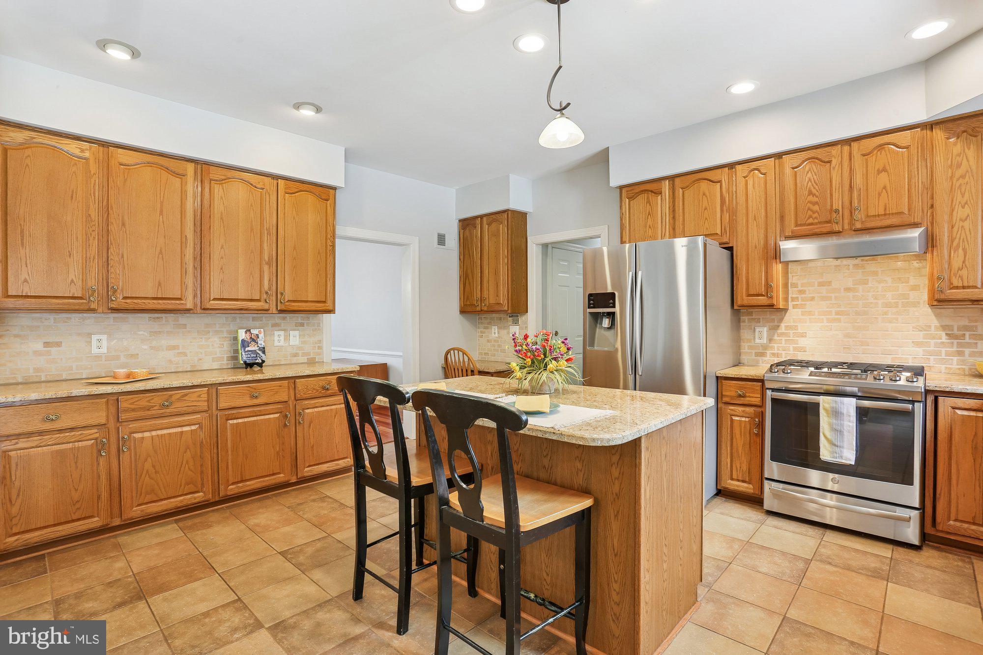 WINDSOR KNOLLS - Residential