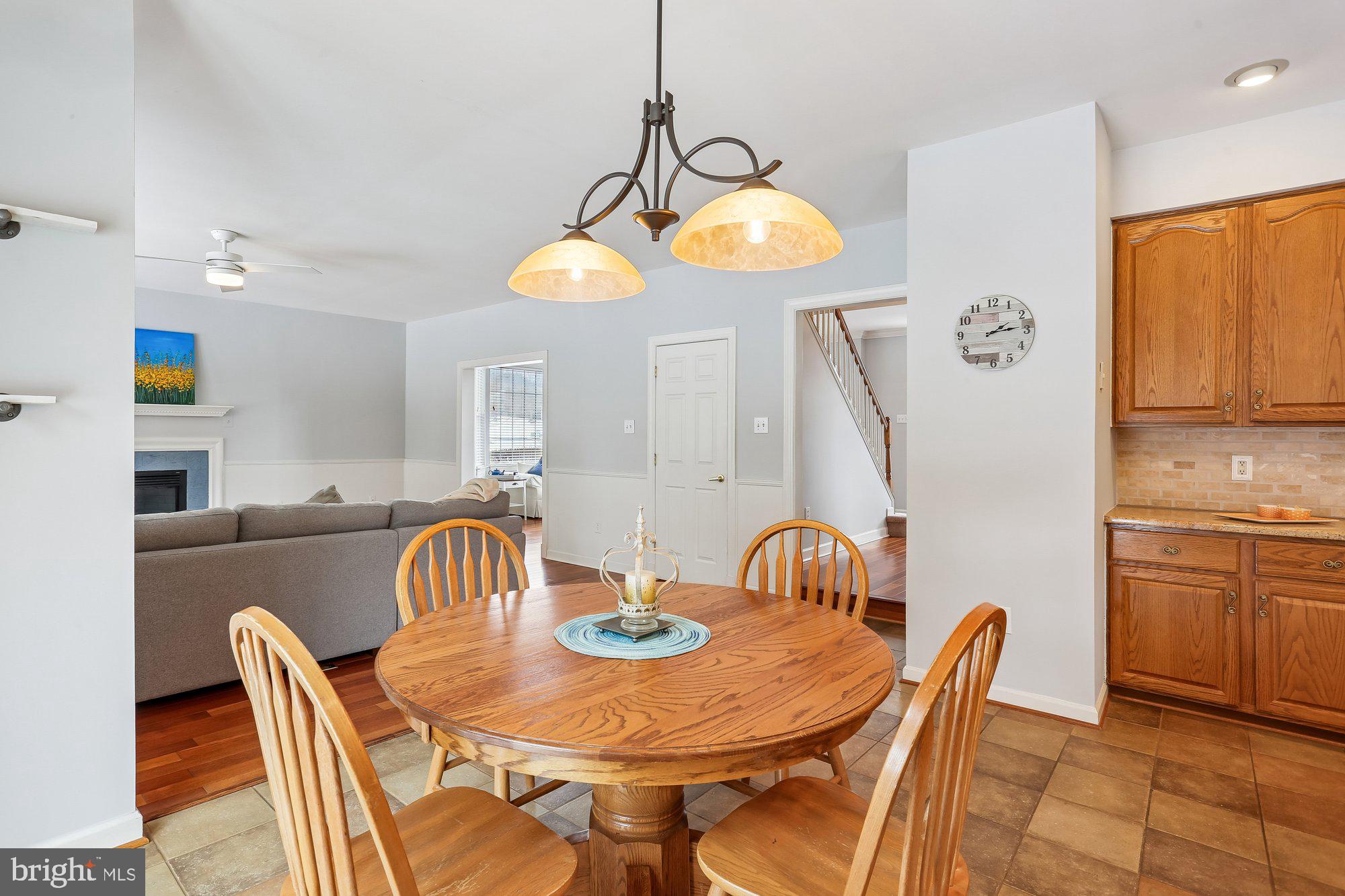 WINDSOR KNOLLS - Residential