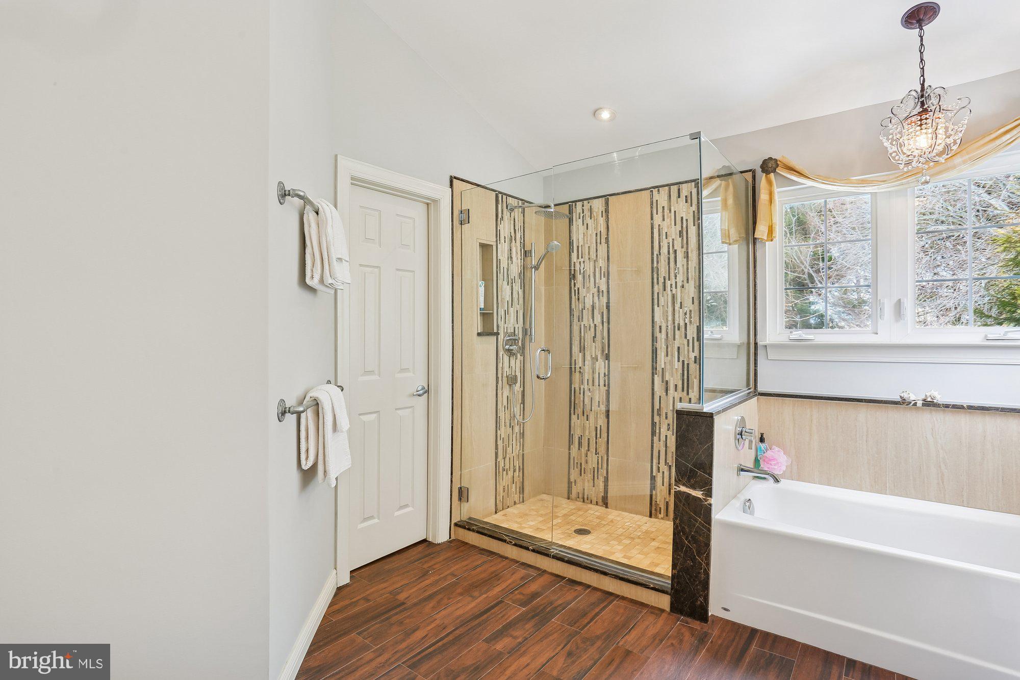 WINDSOR KNOLLS - Residential