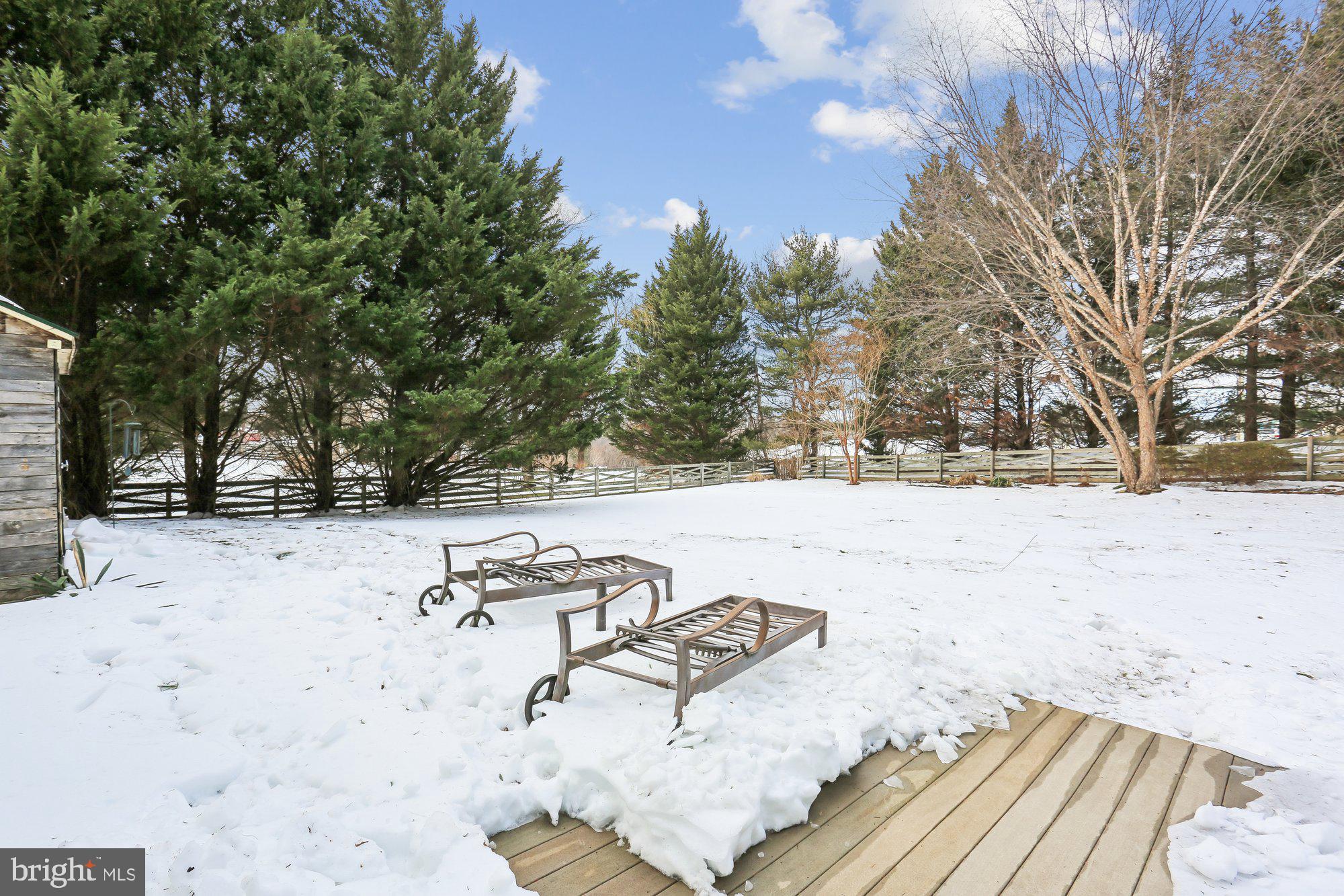 WINDSOR KNOLLS - Residential