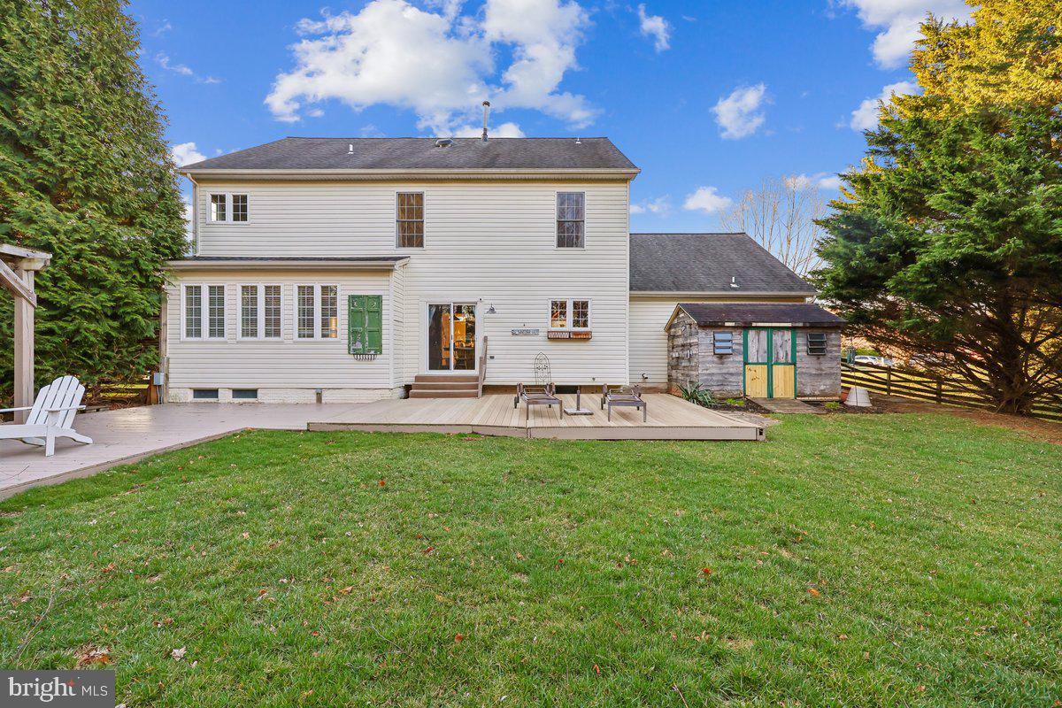 WINDSOR KNOLLS - Residential