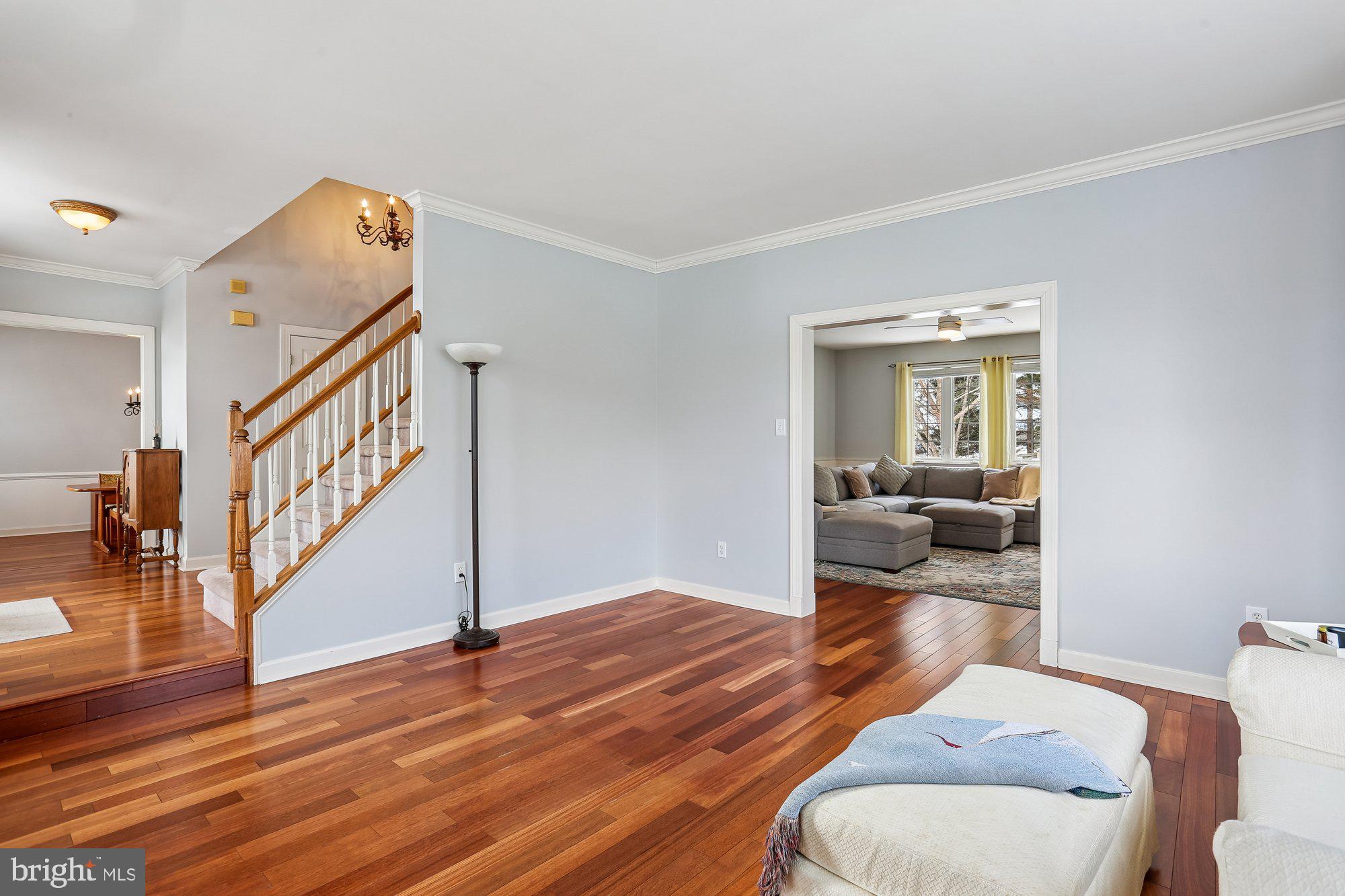 WINDSOR KNOLLS - Residential