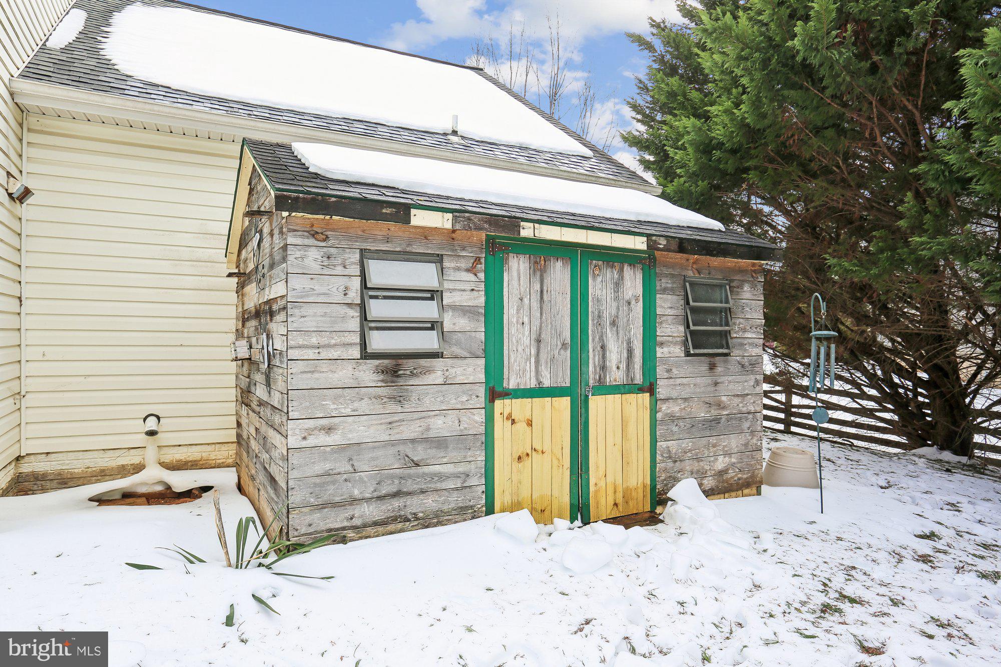 WINDSOR KNOLLS - Residential