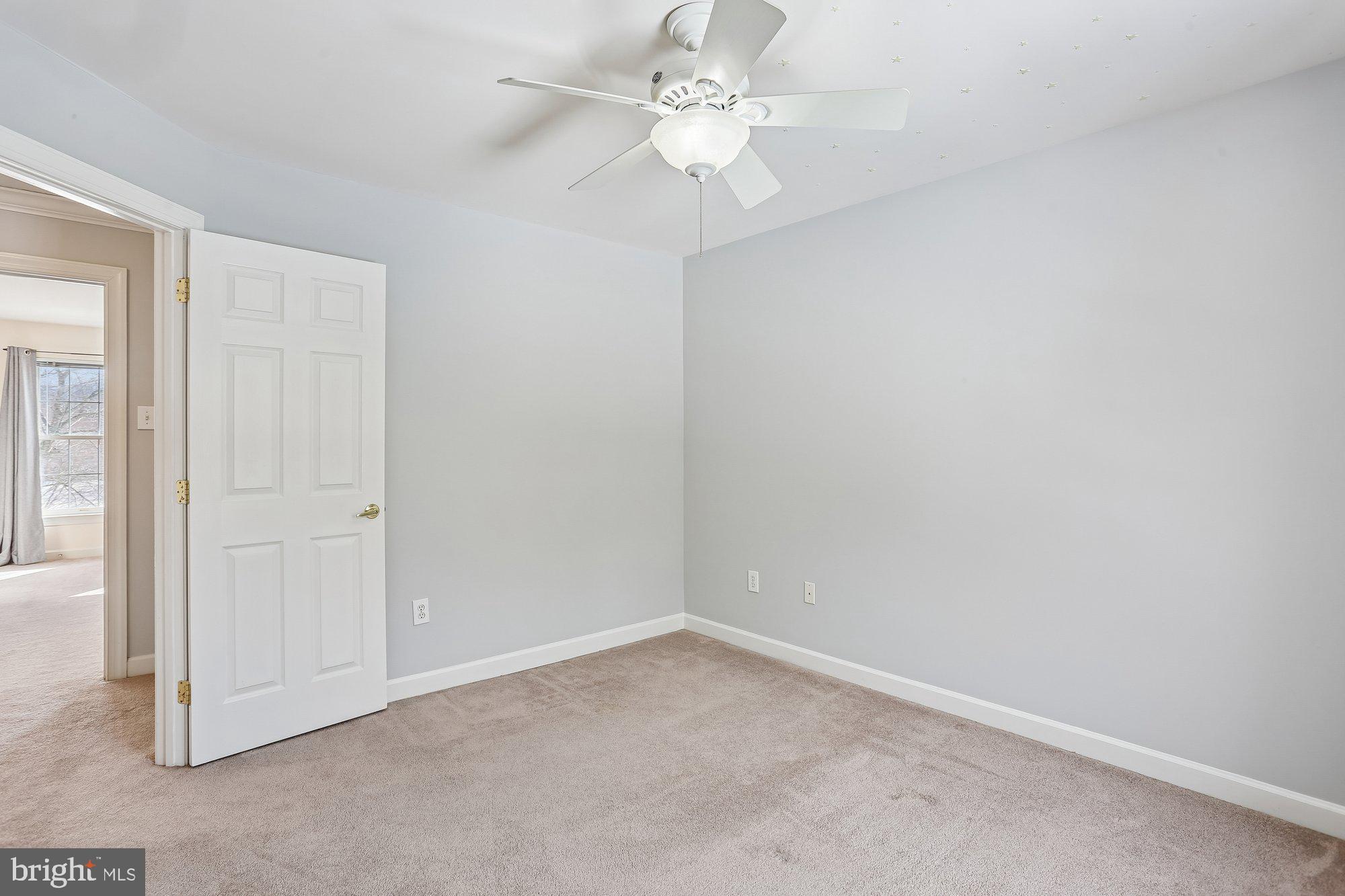 WINDSOR KNOLLS - Residential