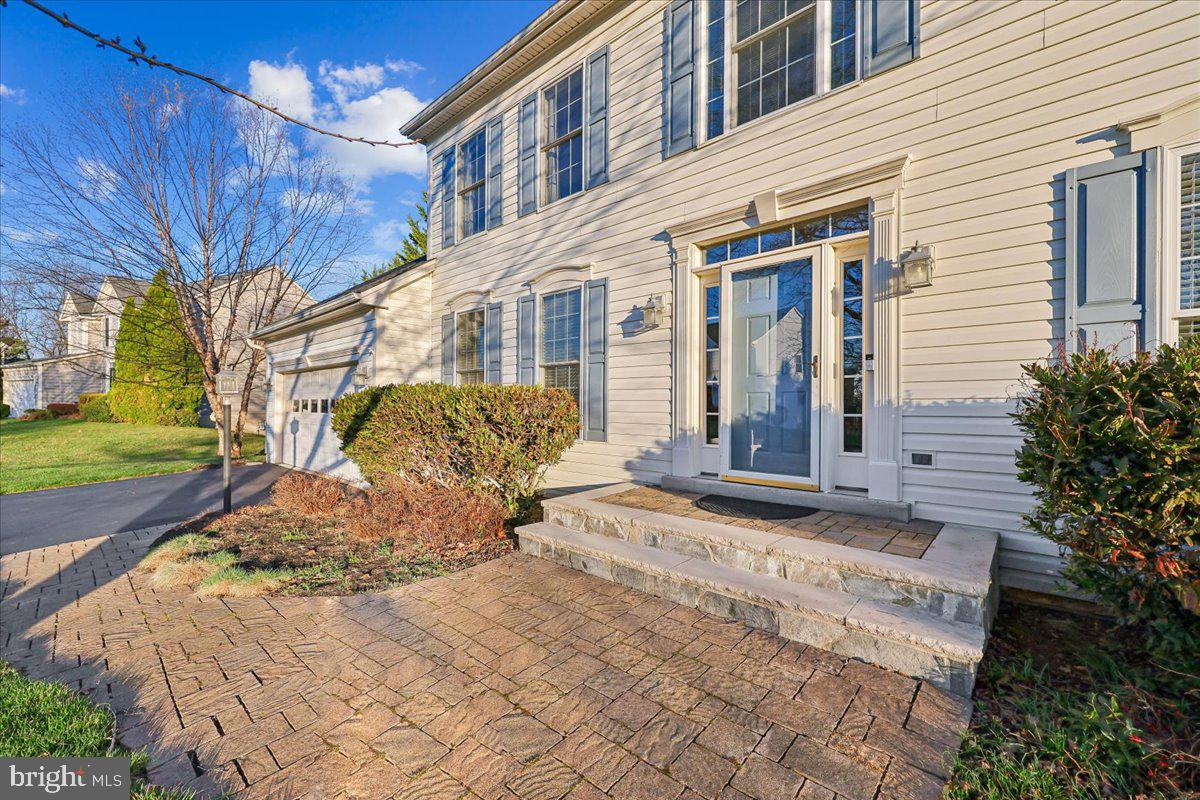 WINDSOR KNOLLS - Residential