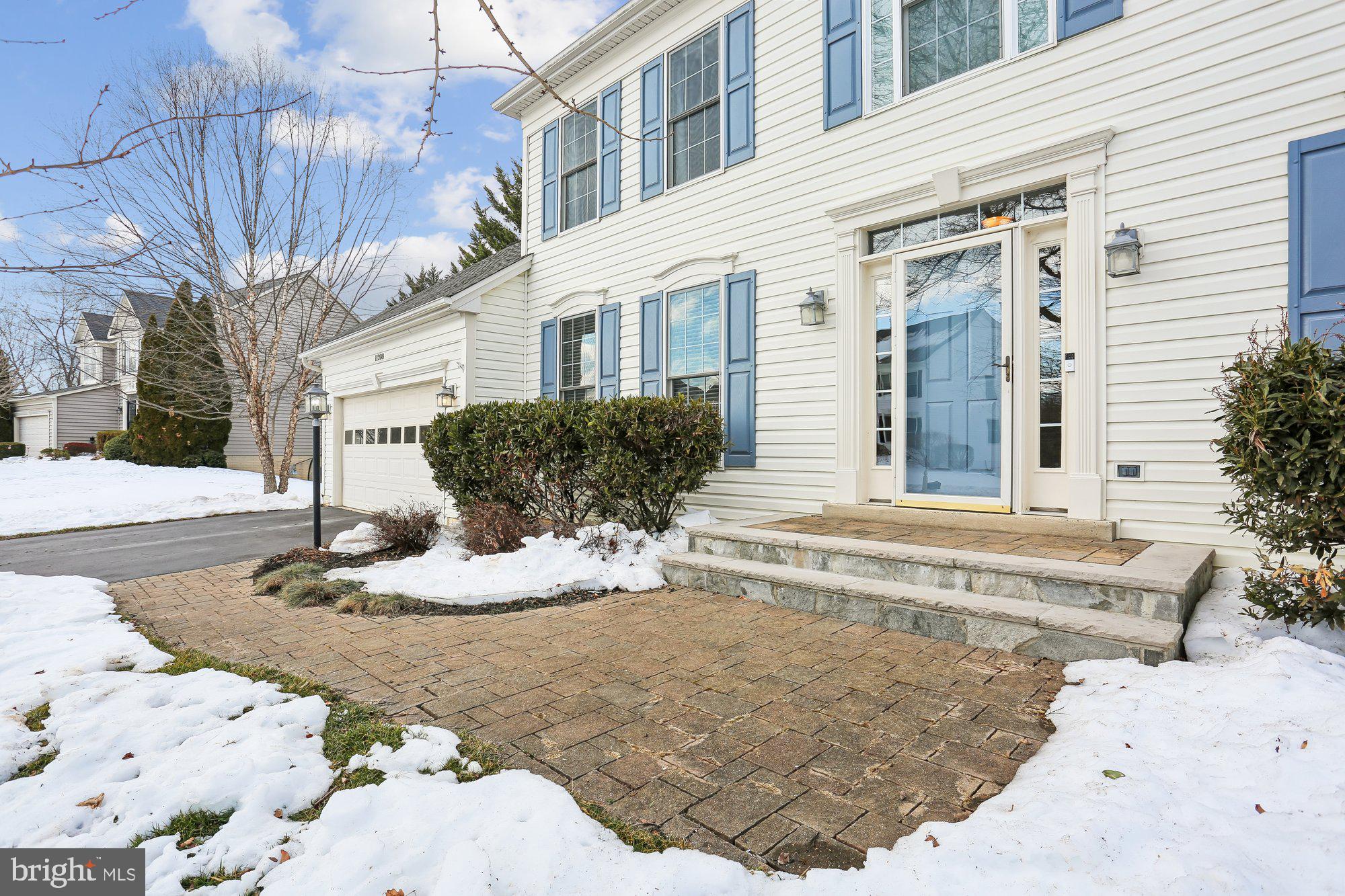 WINDSOR KNOLLS - Residential