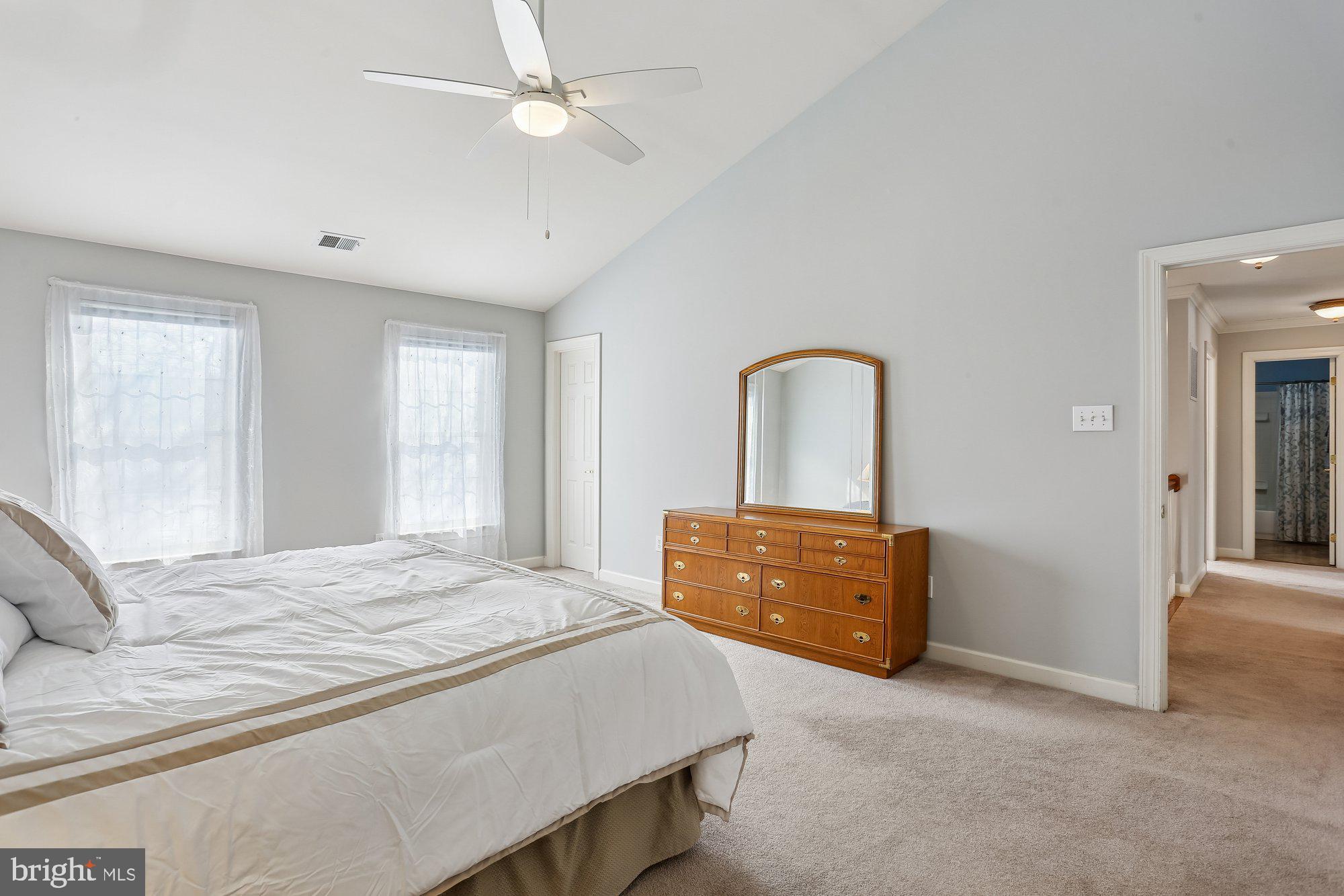 WINDSOR KNOLLS - Residential