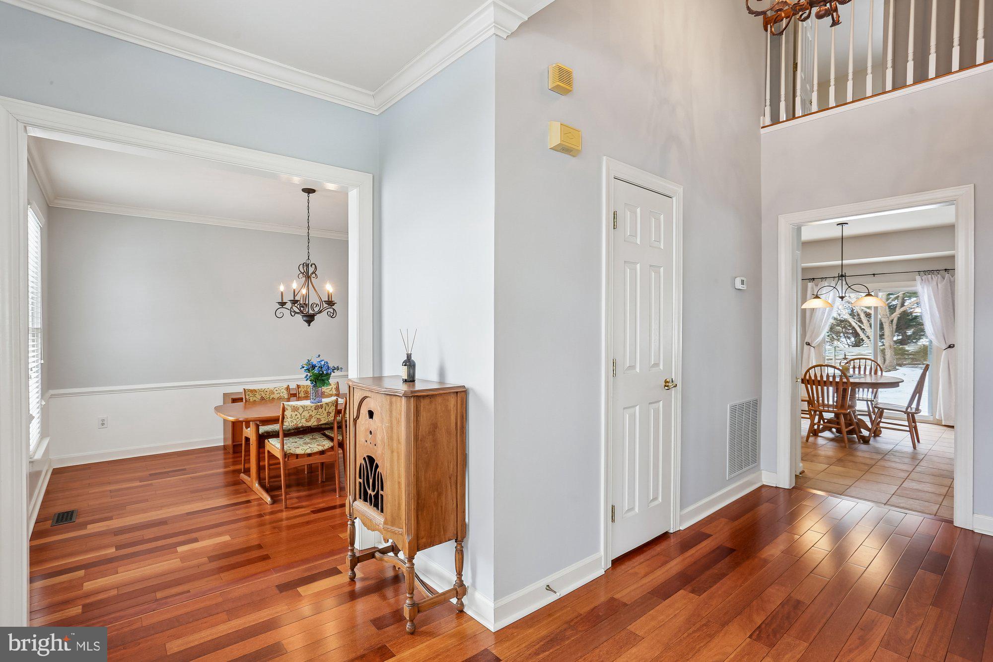 WINDSOR KNOLLS - Residential