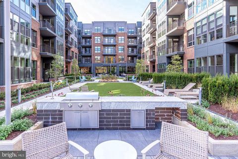 1761 OLD MEADOW ROAD 102 MCLEAN VA 22102