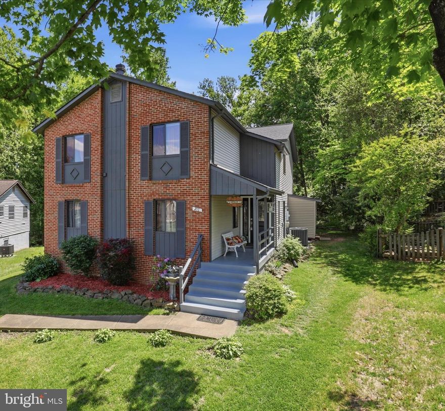 Welcome to this fully updated 5-bedroom, 3-bath Colonial in desirable Sterling Park. Meticulously maintained and remodeled in 2025 with a new roof, renovated kitchen and flooring, new HVAC, and new water heater. The main level offers two bedrooms and a convenient first-floor laundry; upstairs features three additional bedrooms plus a spacious family room overlooking the main living area. Located on a quiet cul-de-sac, just 10 miles from Dulles International Airport and minutes from Dulles Town Center and Sterling Park Shopping Mall — perfect blend of comfort, convenience, and move-in readiness.