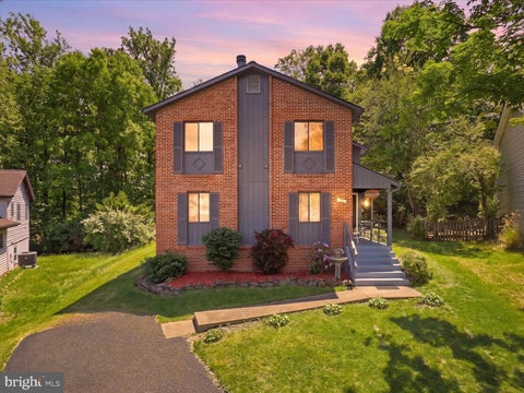 Homes For Sale - 211 Keyes Court<br/> STERLING, VA 20164