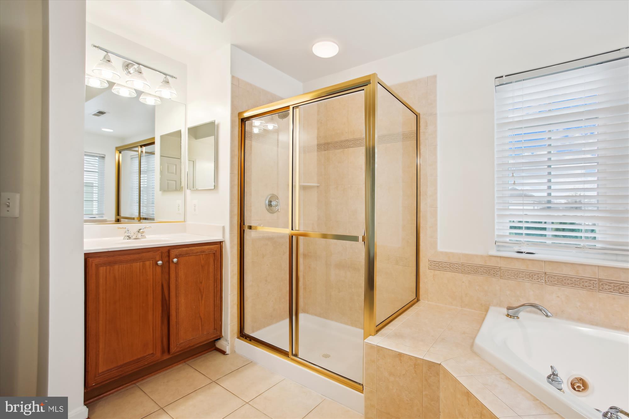 PARKWAY WEST - Residential Lease