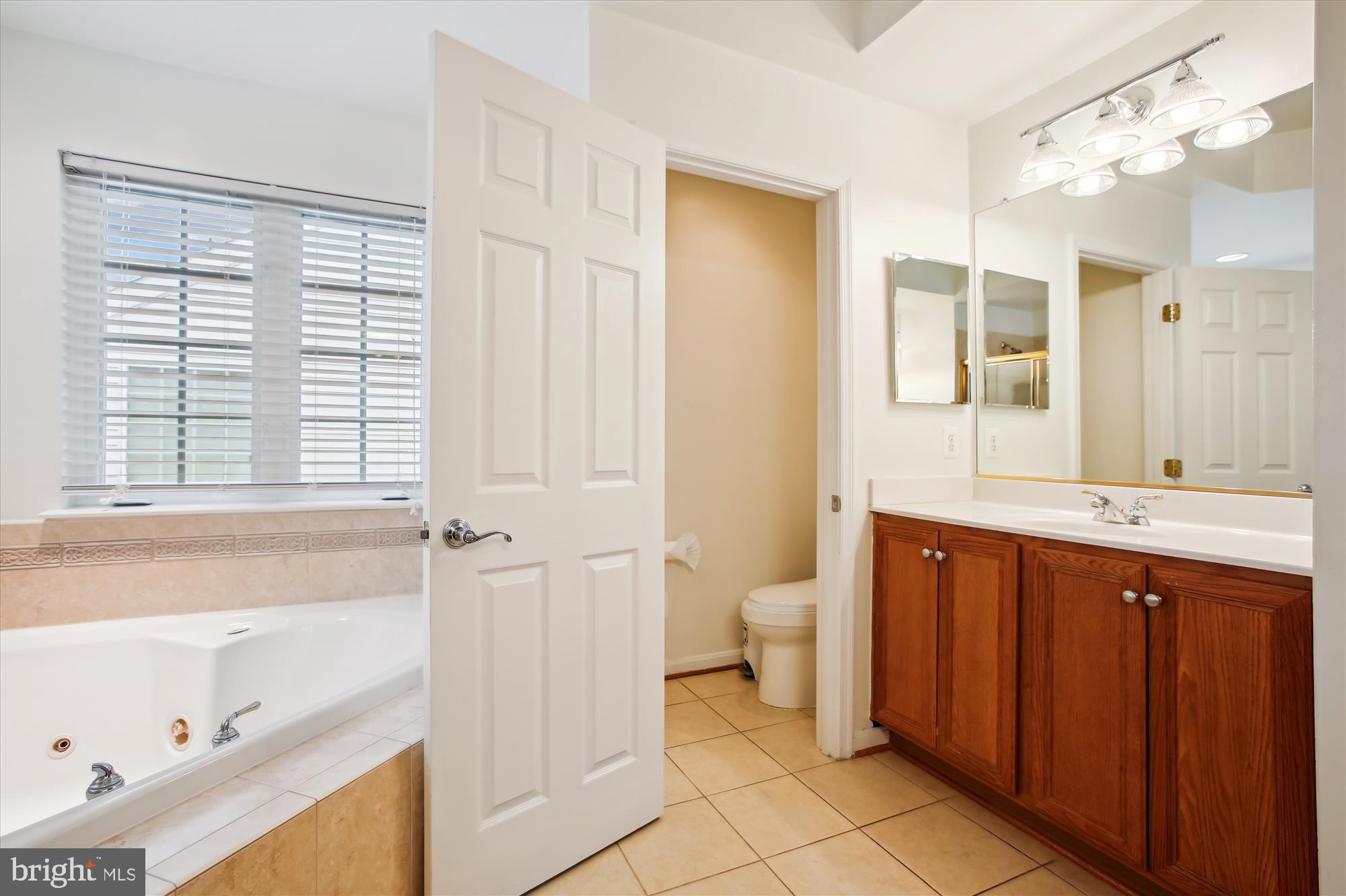 PARKWAY WEST - Residential Lease