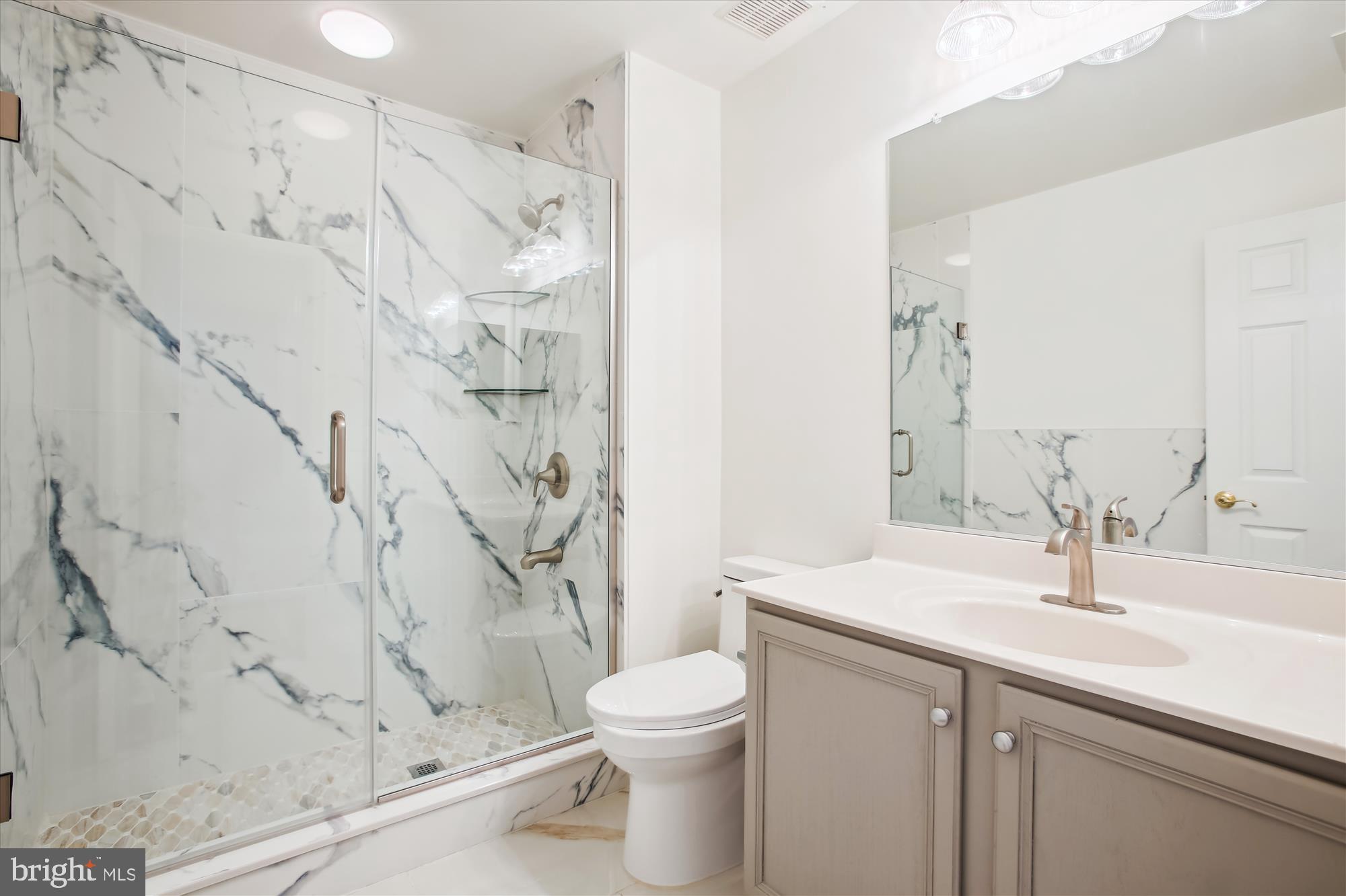 PARKWAY WEST - Residential Lease