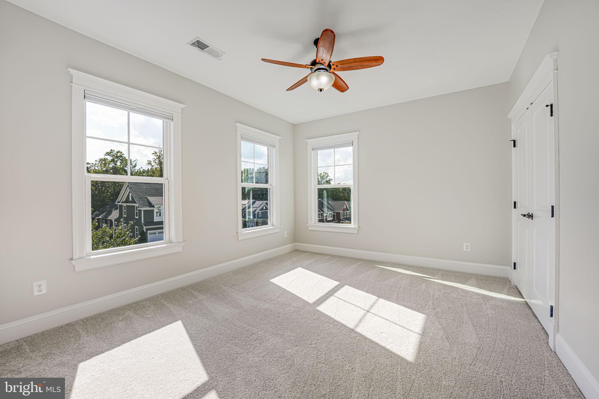 POTOMAC SHORES - Residential