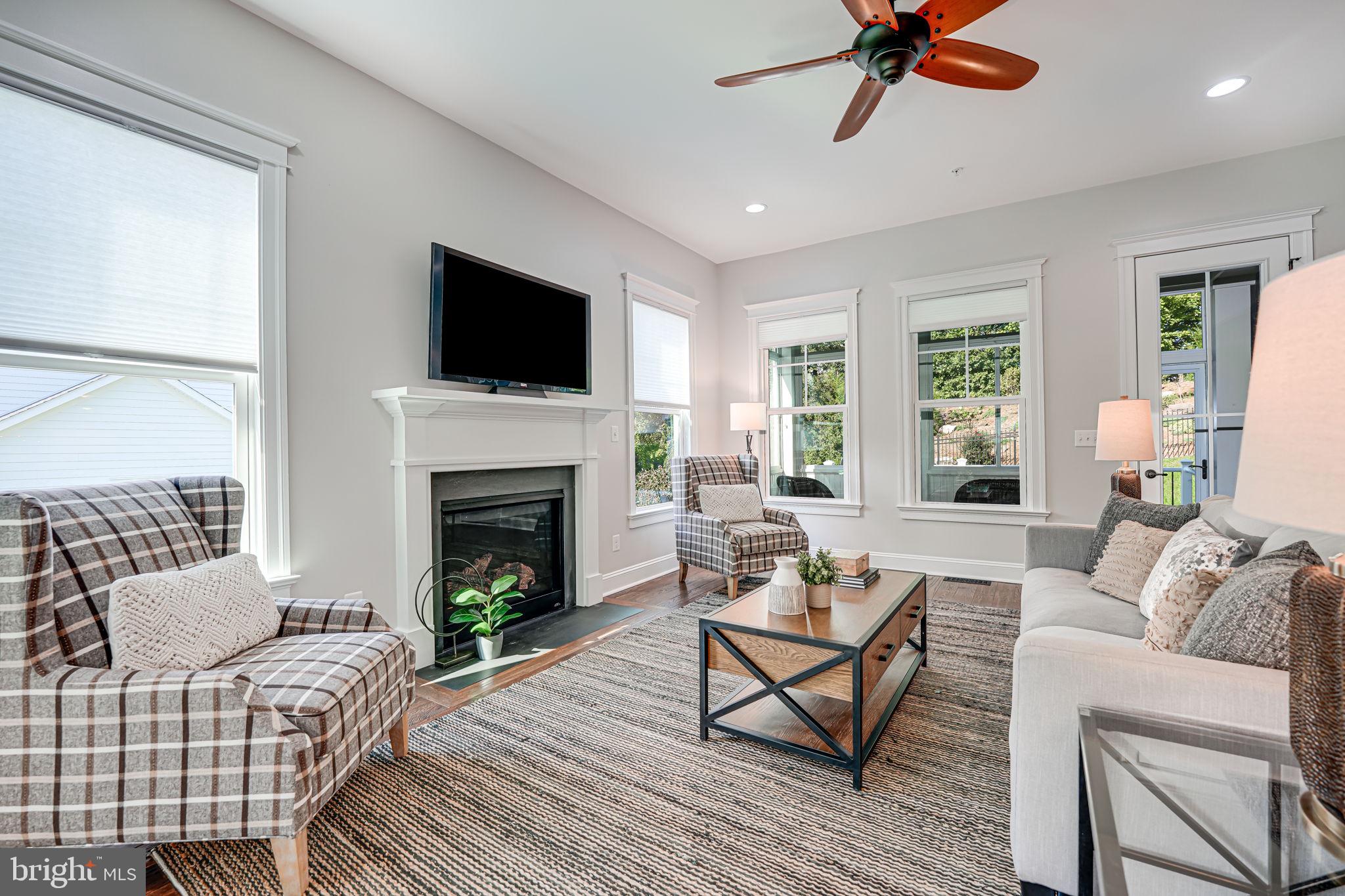 POTOMAC SHORES - Residential