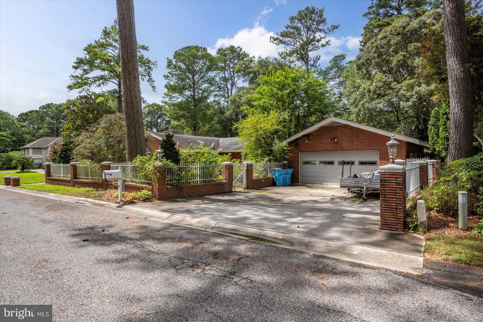 HUNTING PARK - Residential