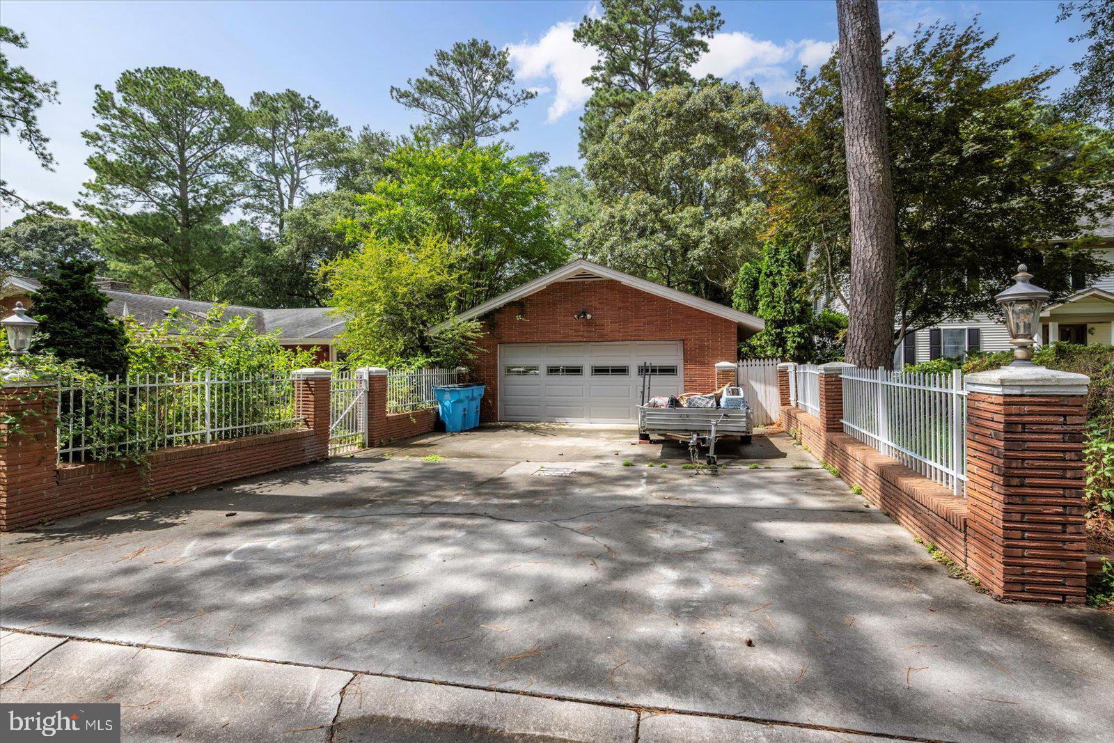 HUNTING PARK - Residential