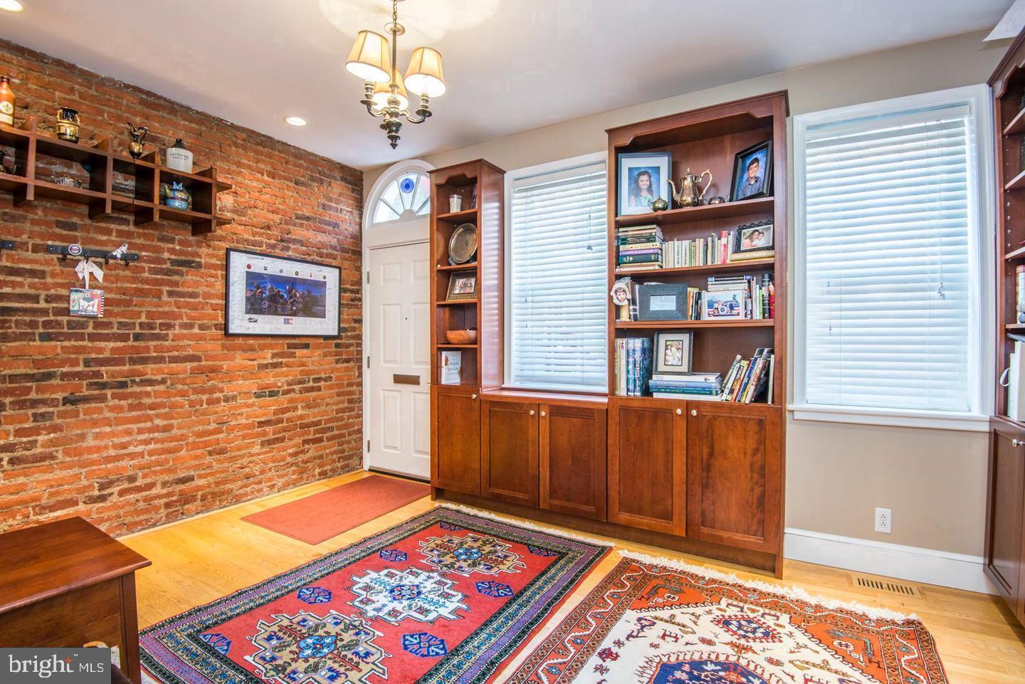 HAWTHORNE - Residential Lease