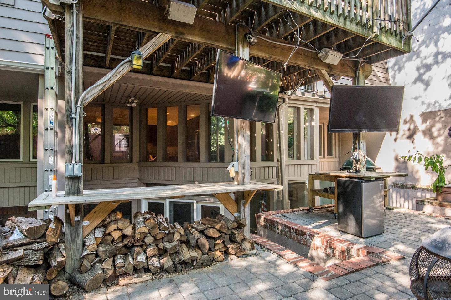 HAWTHORNE - Residential Lease