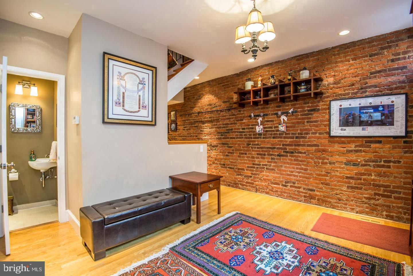 HAWTHORNE - Residential Lease