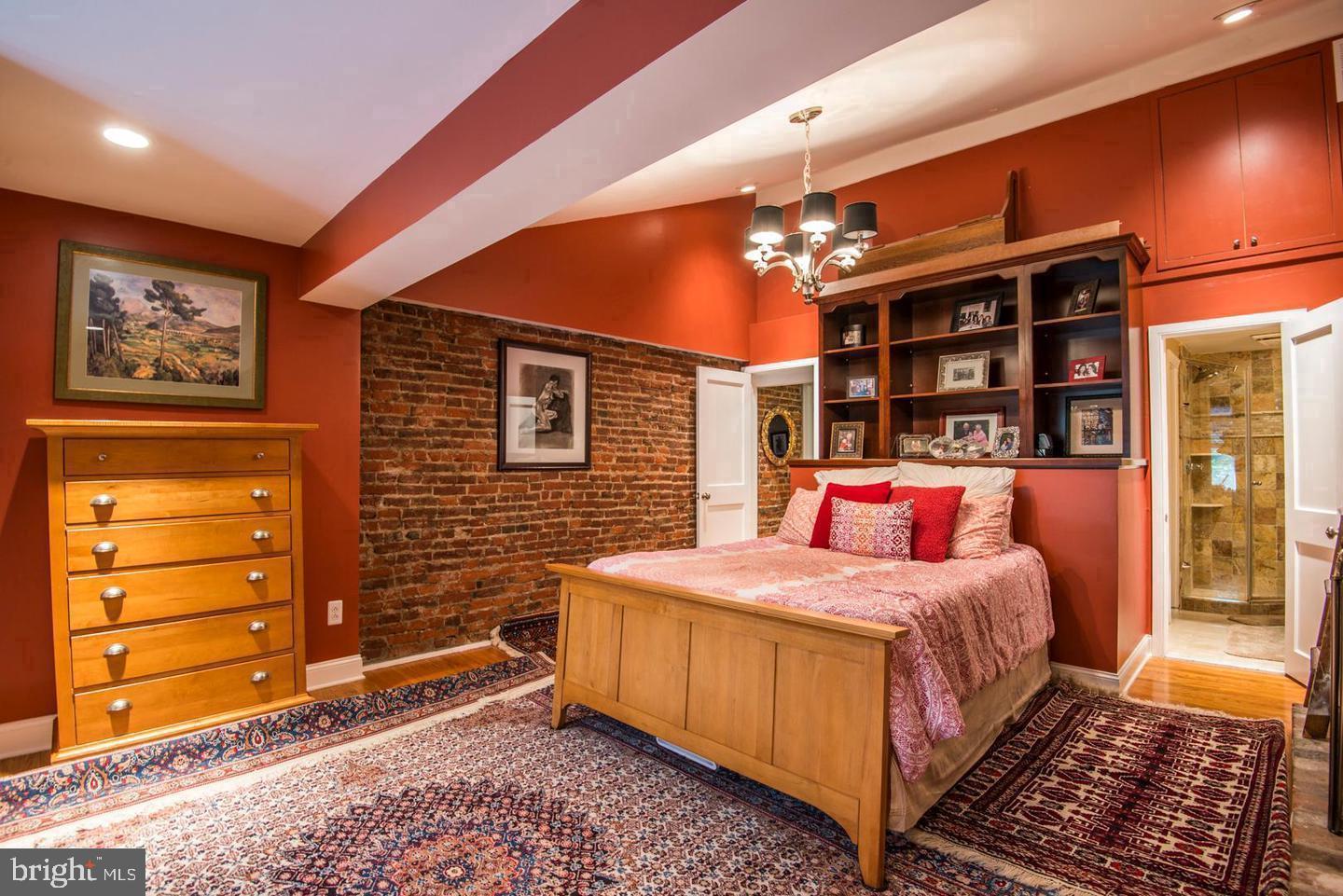 HAWTHORNE - Residential Lease