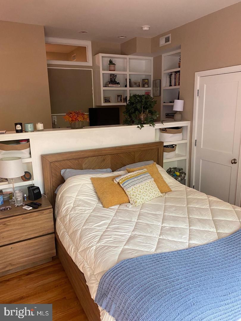 HAWTHORNE - Residential Lease