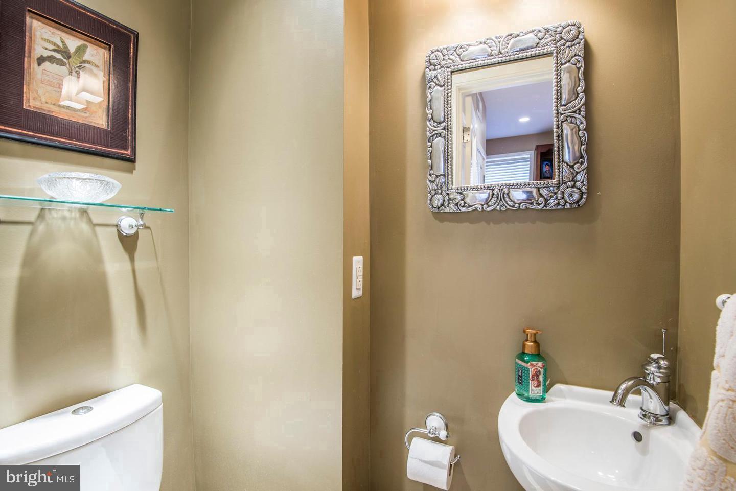 HAWTHORNE - Residential Lease