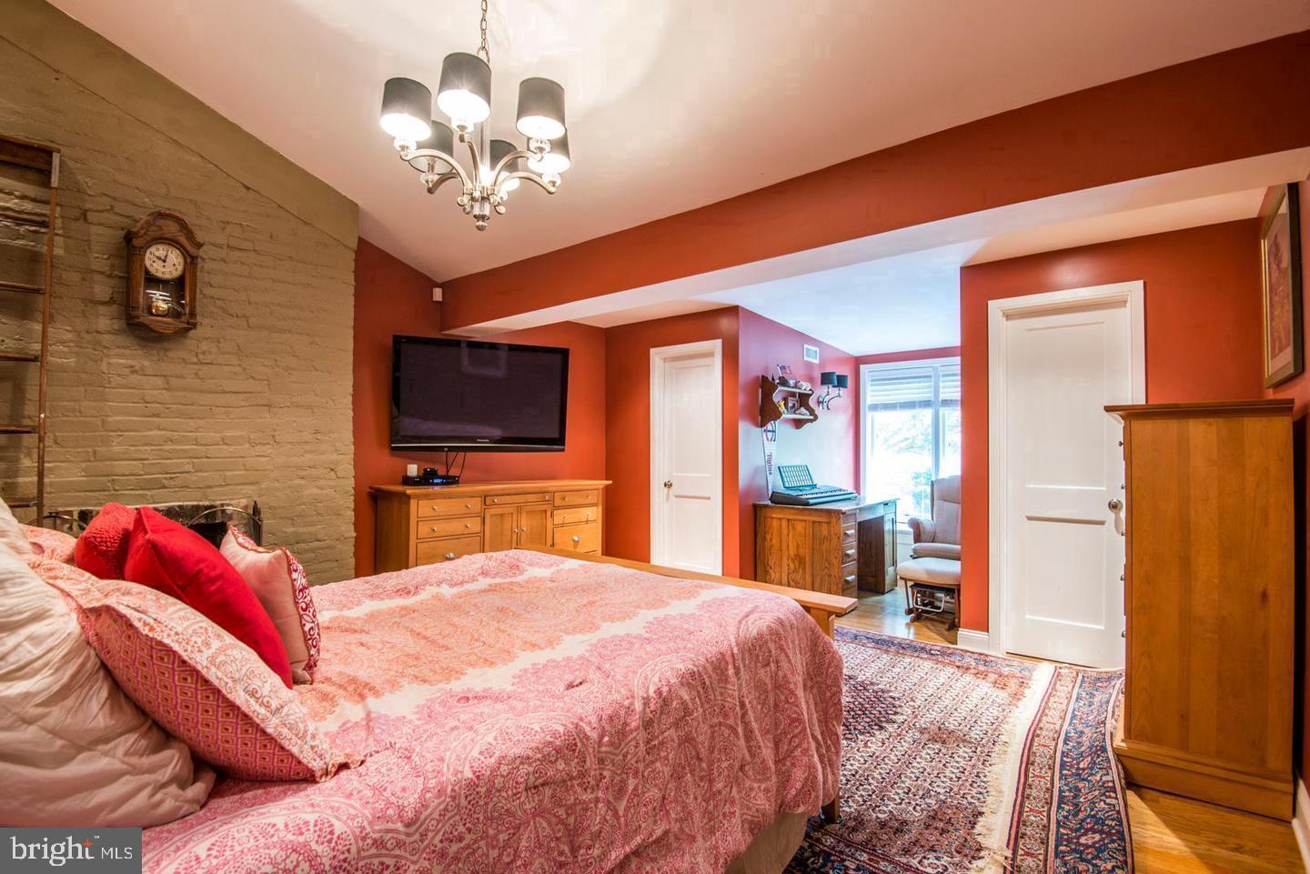 HAWTHORNE - Residential Lease