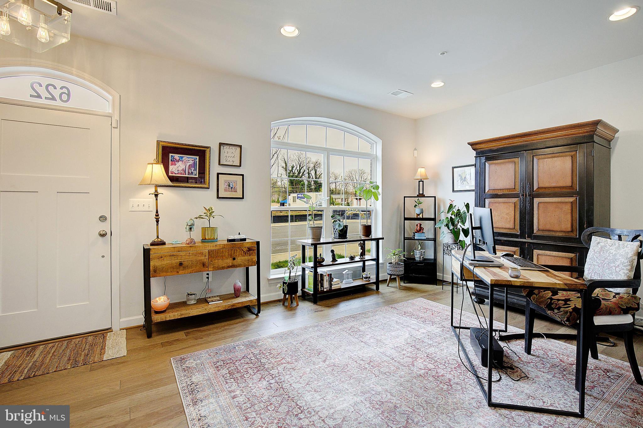 622 HALSEY WAY