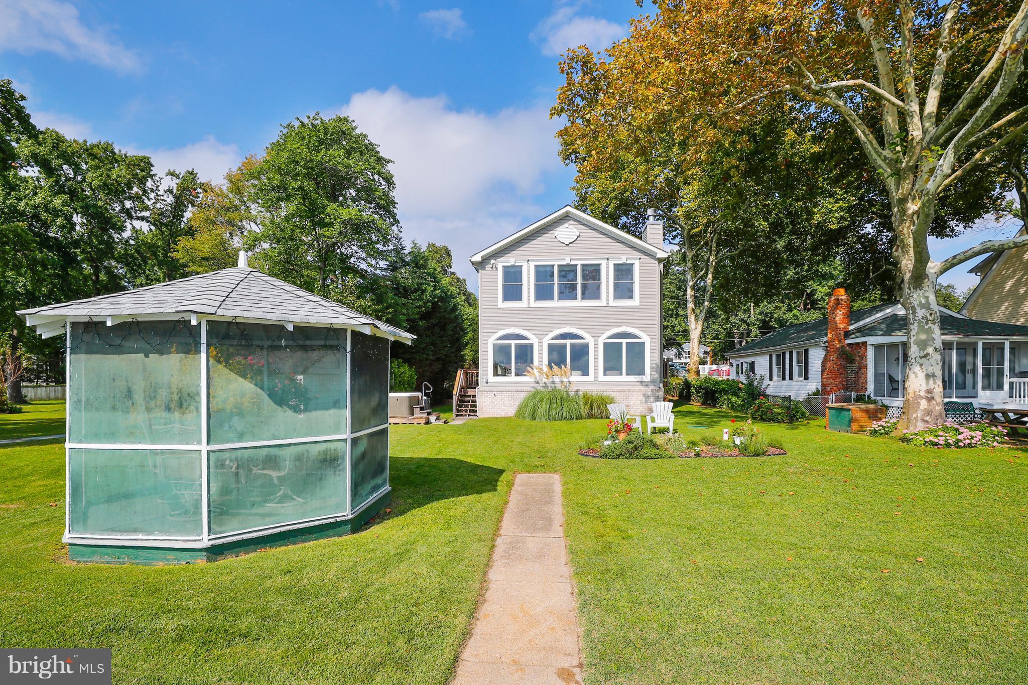 LONG POINT - Residential