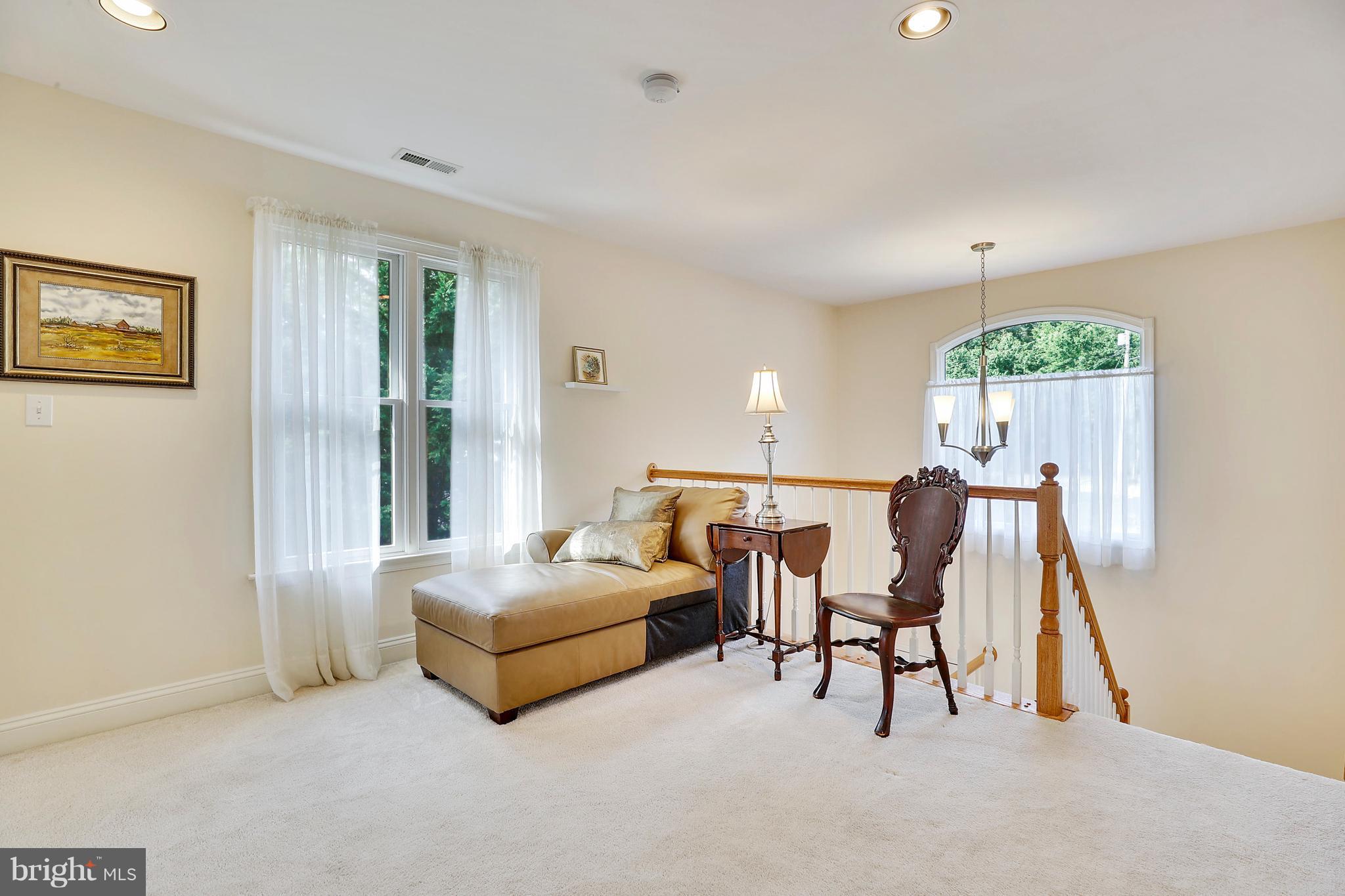 LONG POINT - Residential