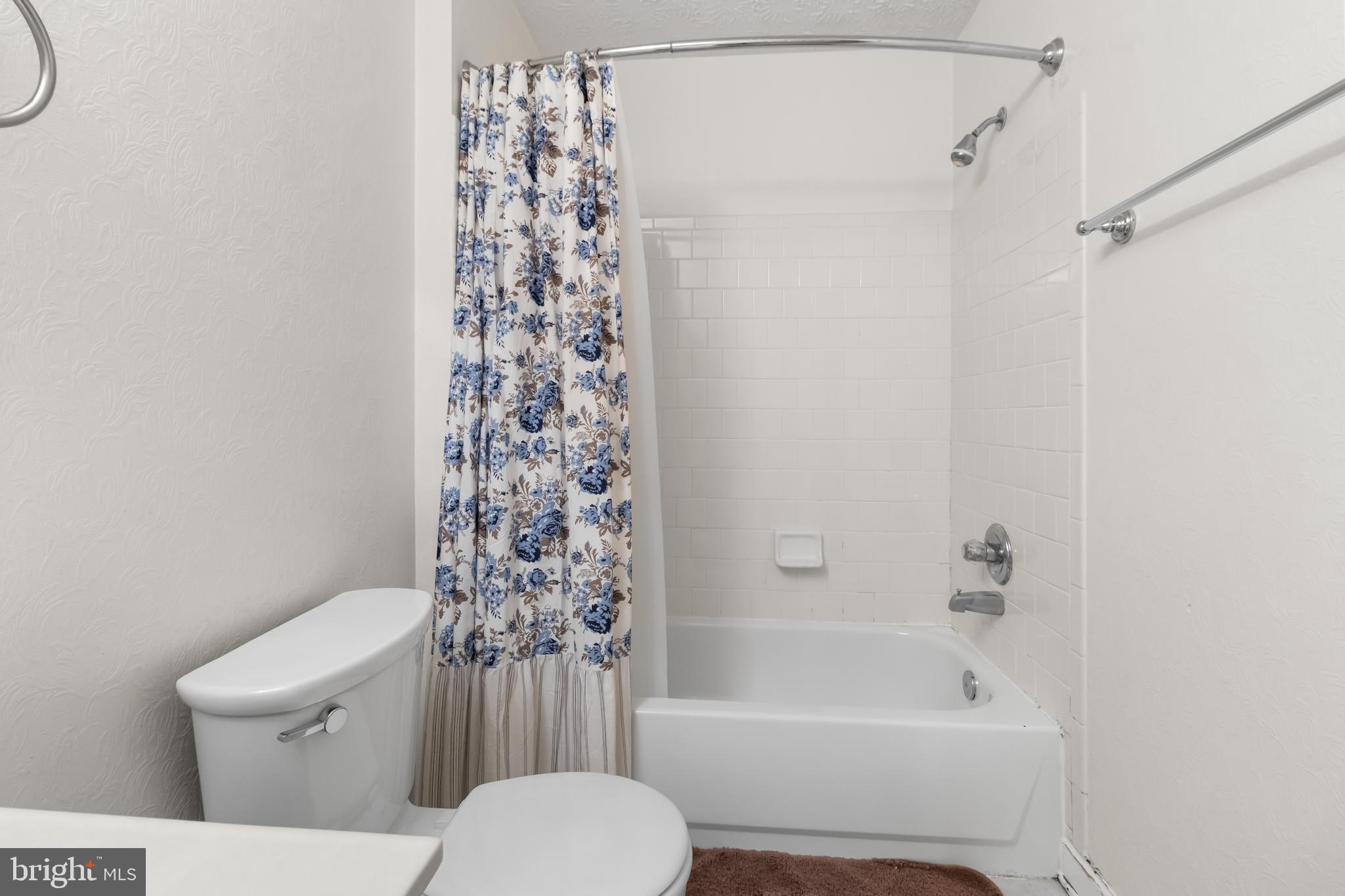 ADMIRAL REACH AT HARBOUR GATES - Residential