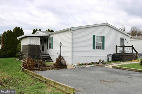 Photo of 105 JUNIPER CT, LANCASTER, PA 17603 (MLS # PALA2028336)