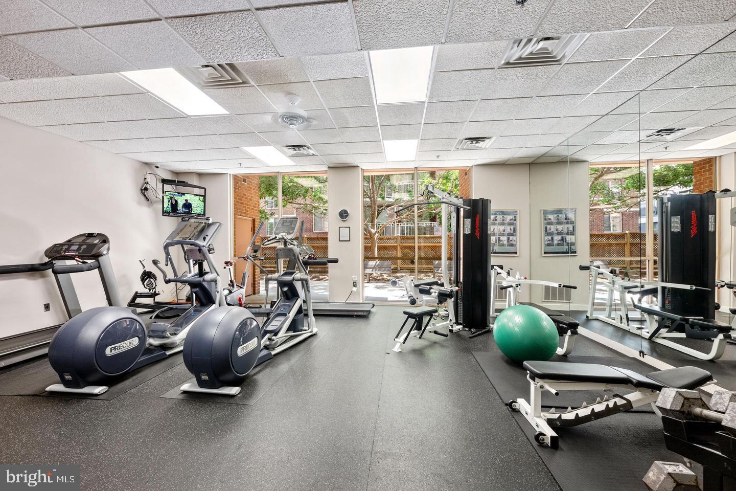 THE CHRISTOPHER - Residential Lease